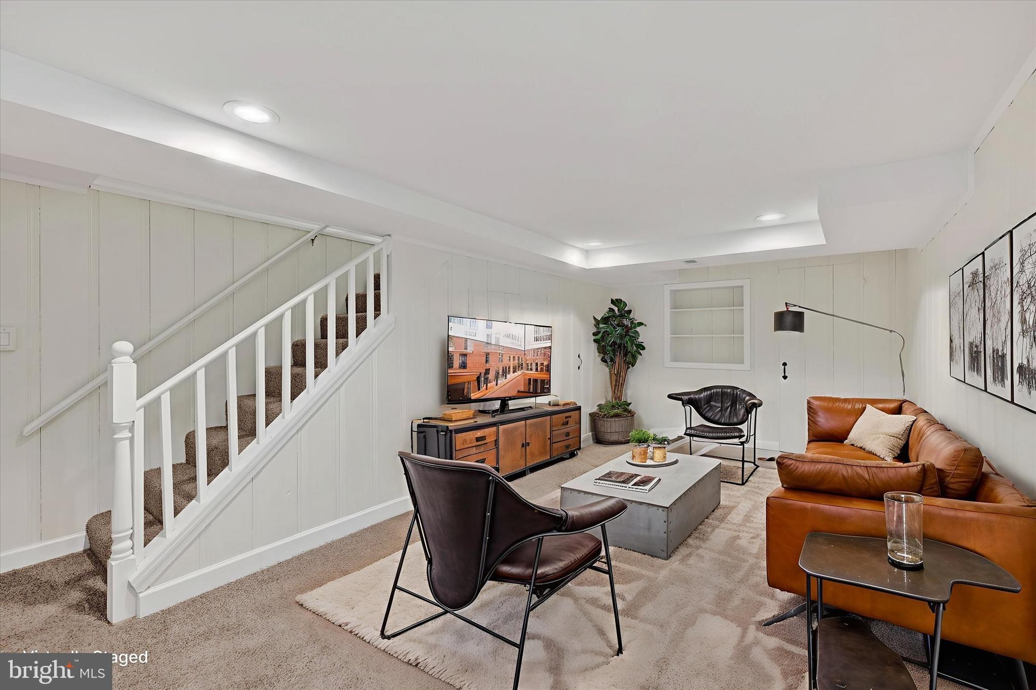 MEDFIELD - Residential