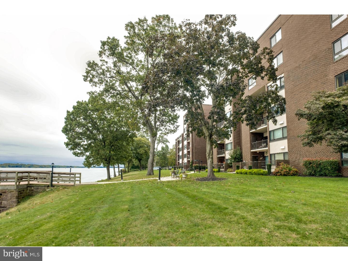 BAKERS BAY CONDOMINIUMS - Residential