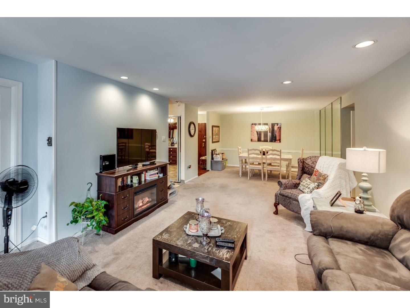 BAKERS BAY CONDOMINIUMS - Residential