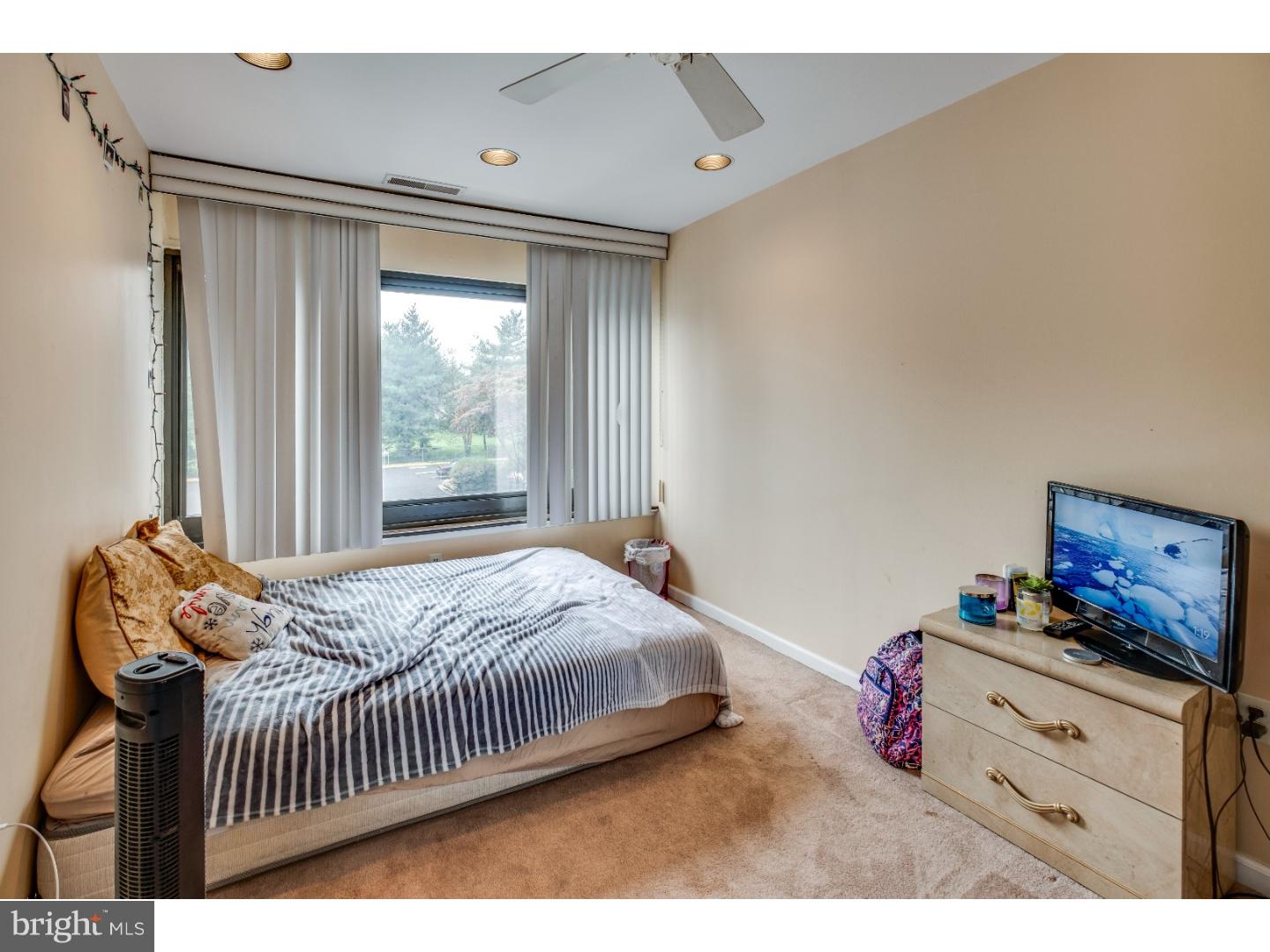 BAKERS BAY CONDOMINIUMS - Residential