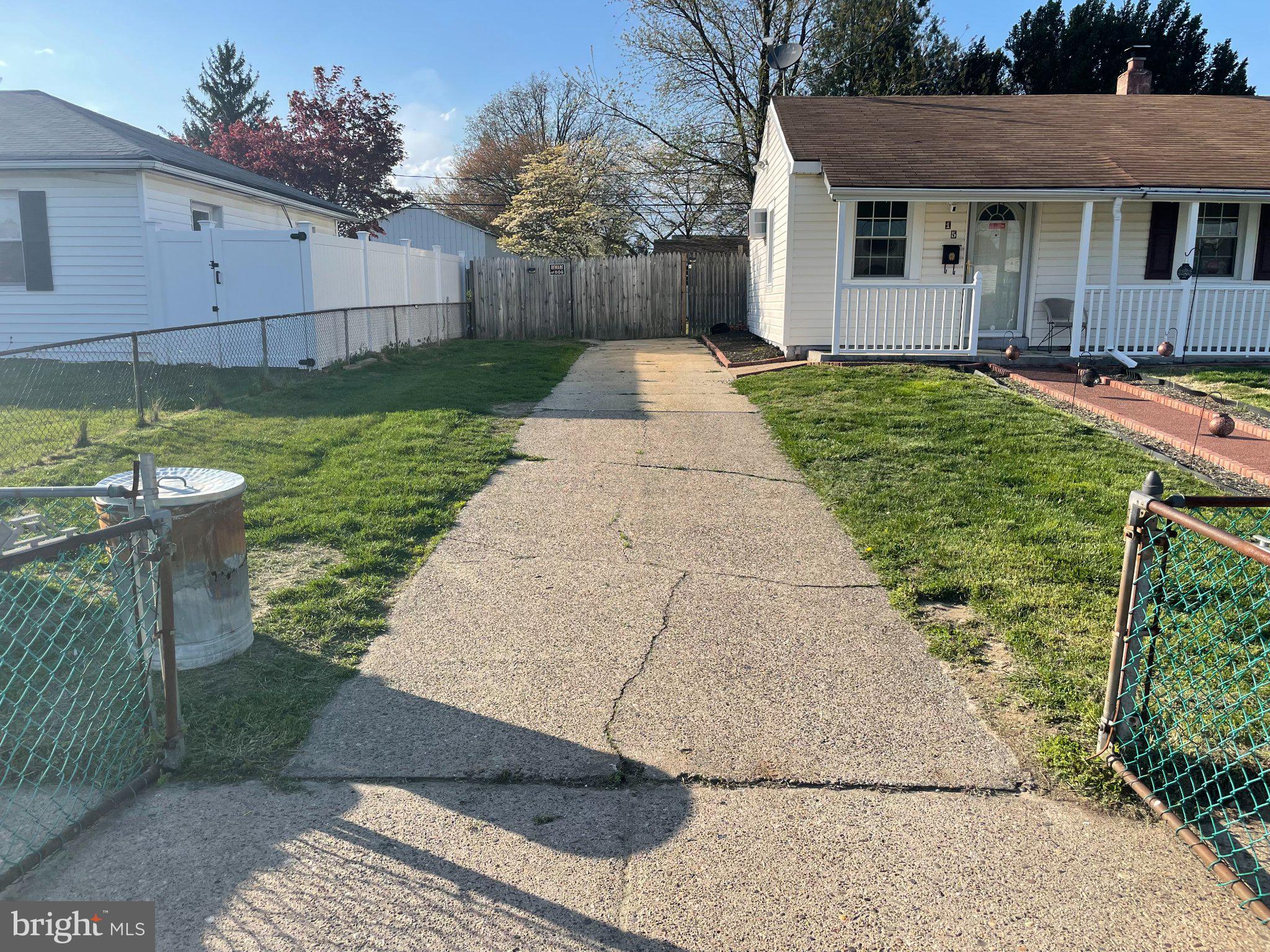 NEW CASTLE - Residential