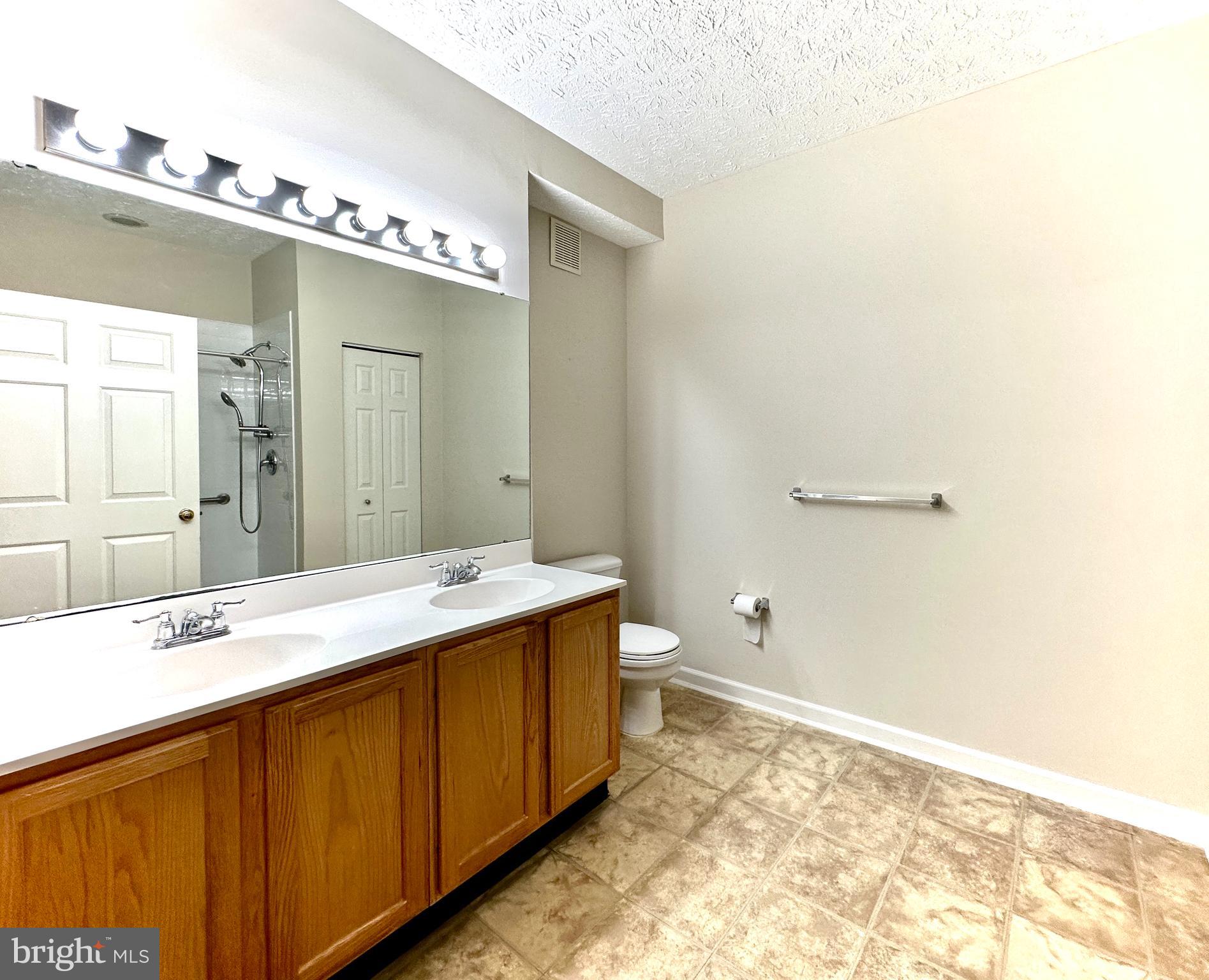 CHESTNUT TERRACE - Residential