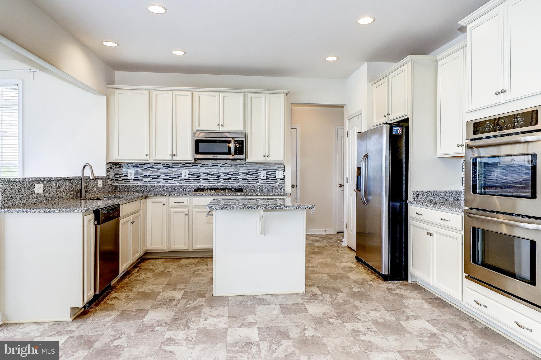 COLONIAL FORGE - Residential Lease