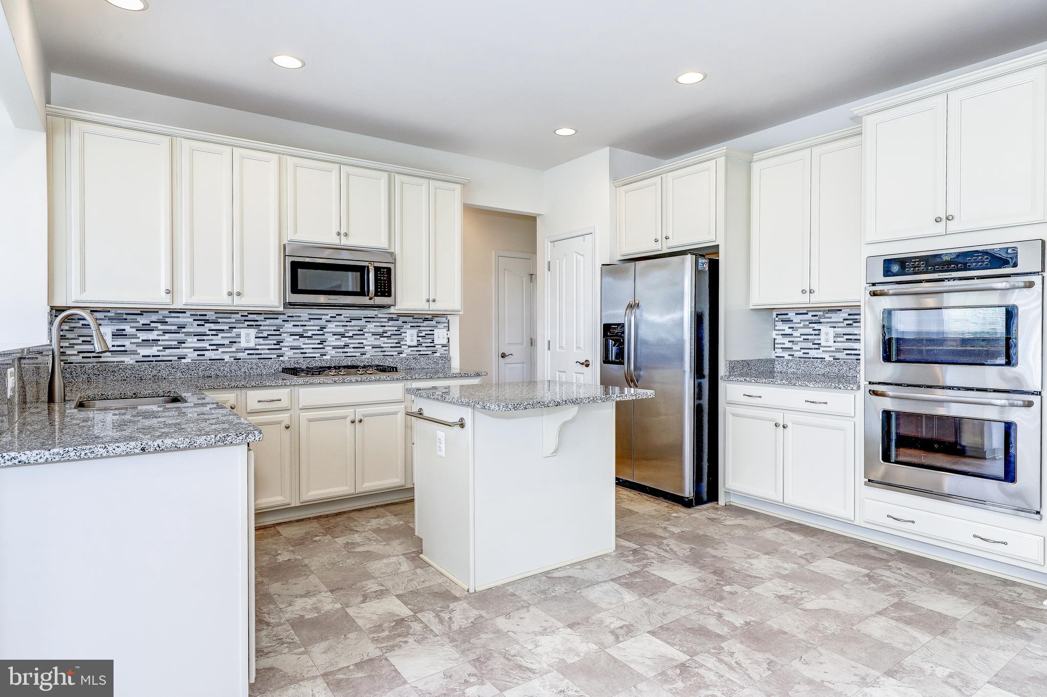 COLONIAL FORGE - Residential Lease