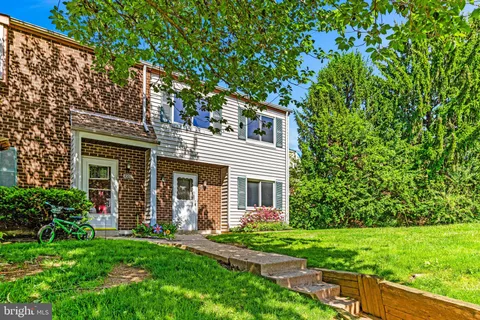 4304 White Oak Court Unit 4304, Hampstead, MD MLS: MDCR2027082