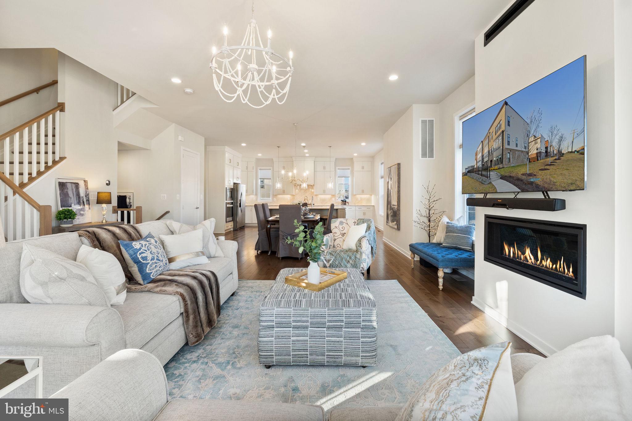 REGENCY AT BELMONT - Residential