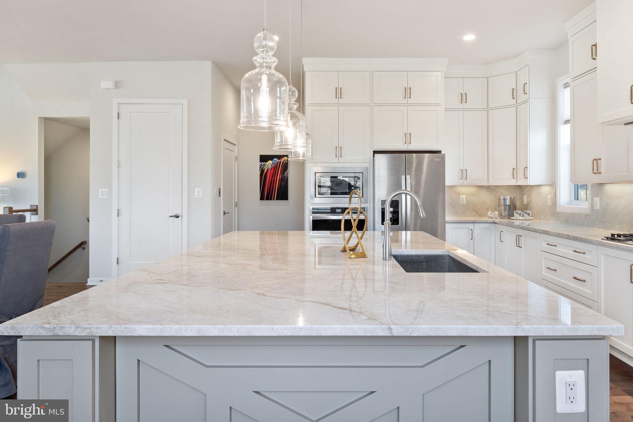 REGENCY AT BELMONT - Residential