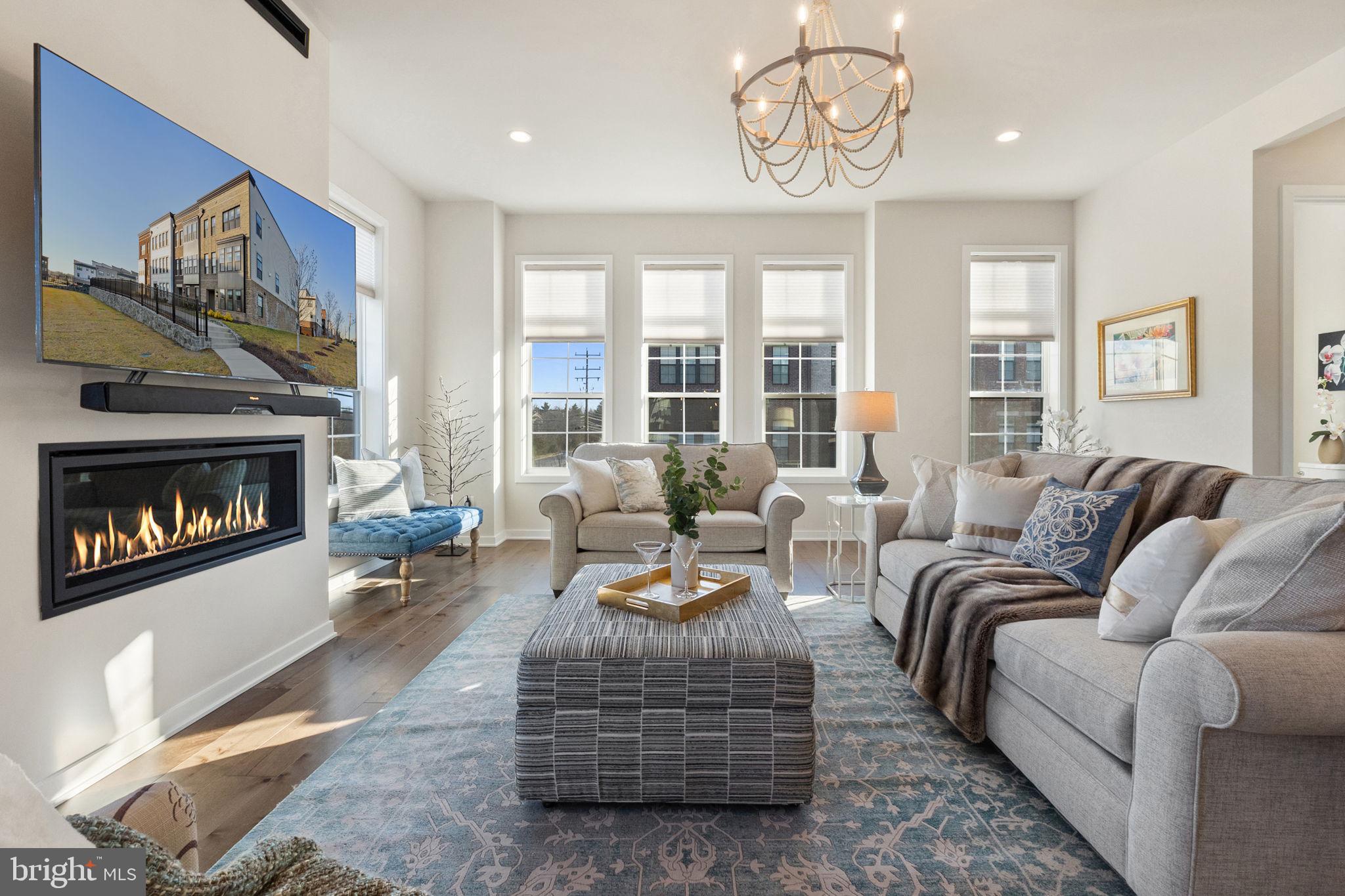 REGENCY AT BELMONT - Residential