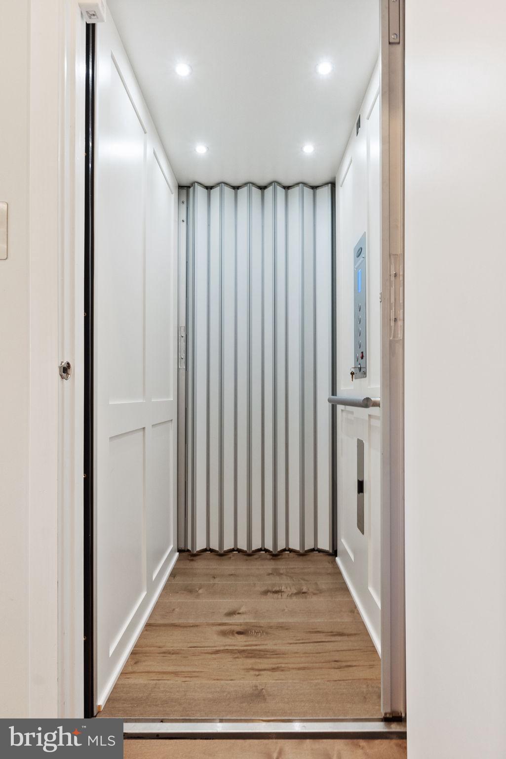 REGENCY AT BELMONT - Residential