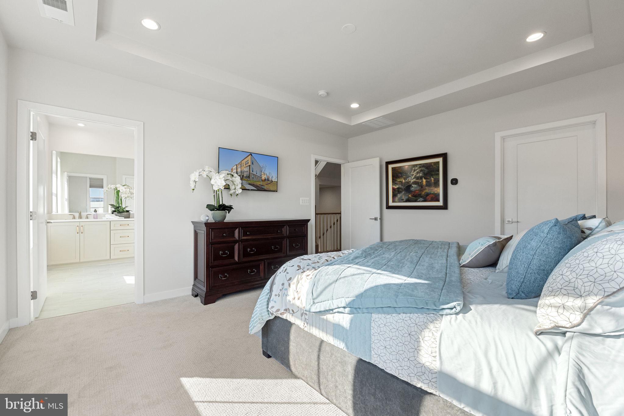 REGENCY AT BELMONT - Residential