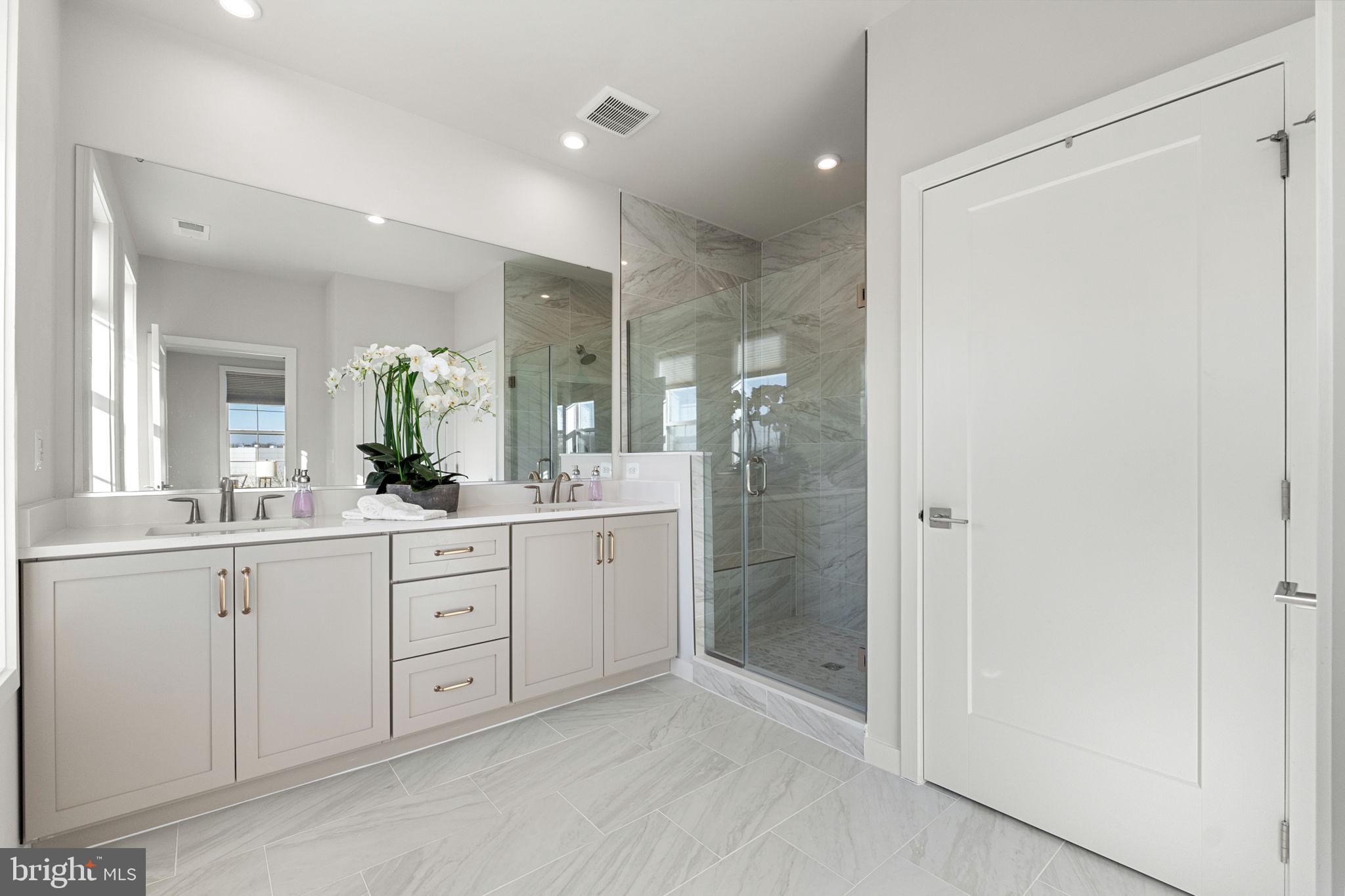 REGENCY AT BELMONT - Residential