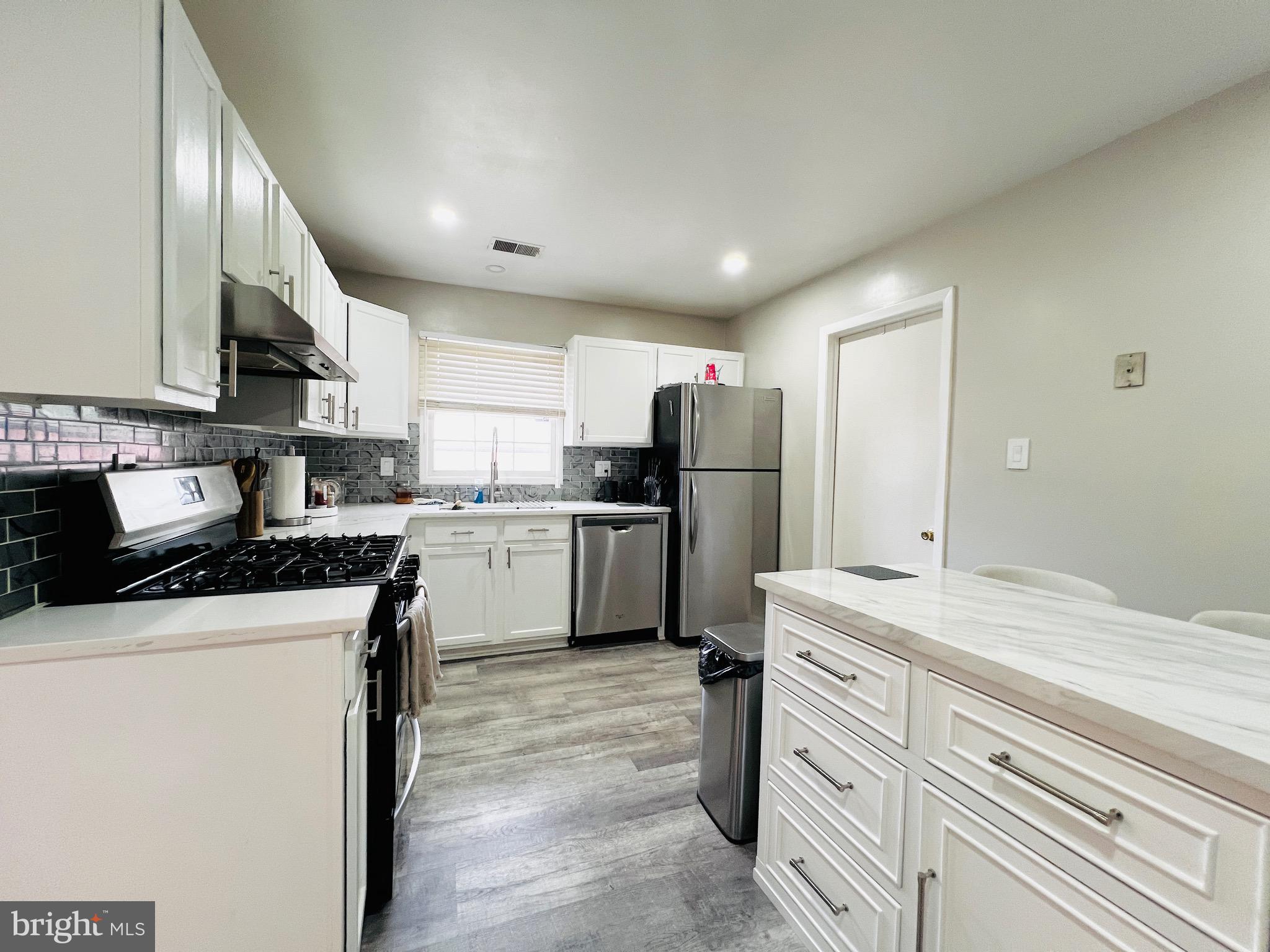 NORTH INDIAN HEAD ESTATES - Residential