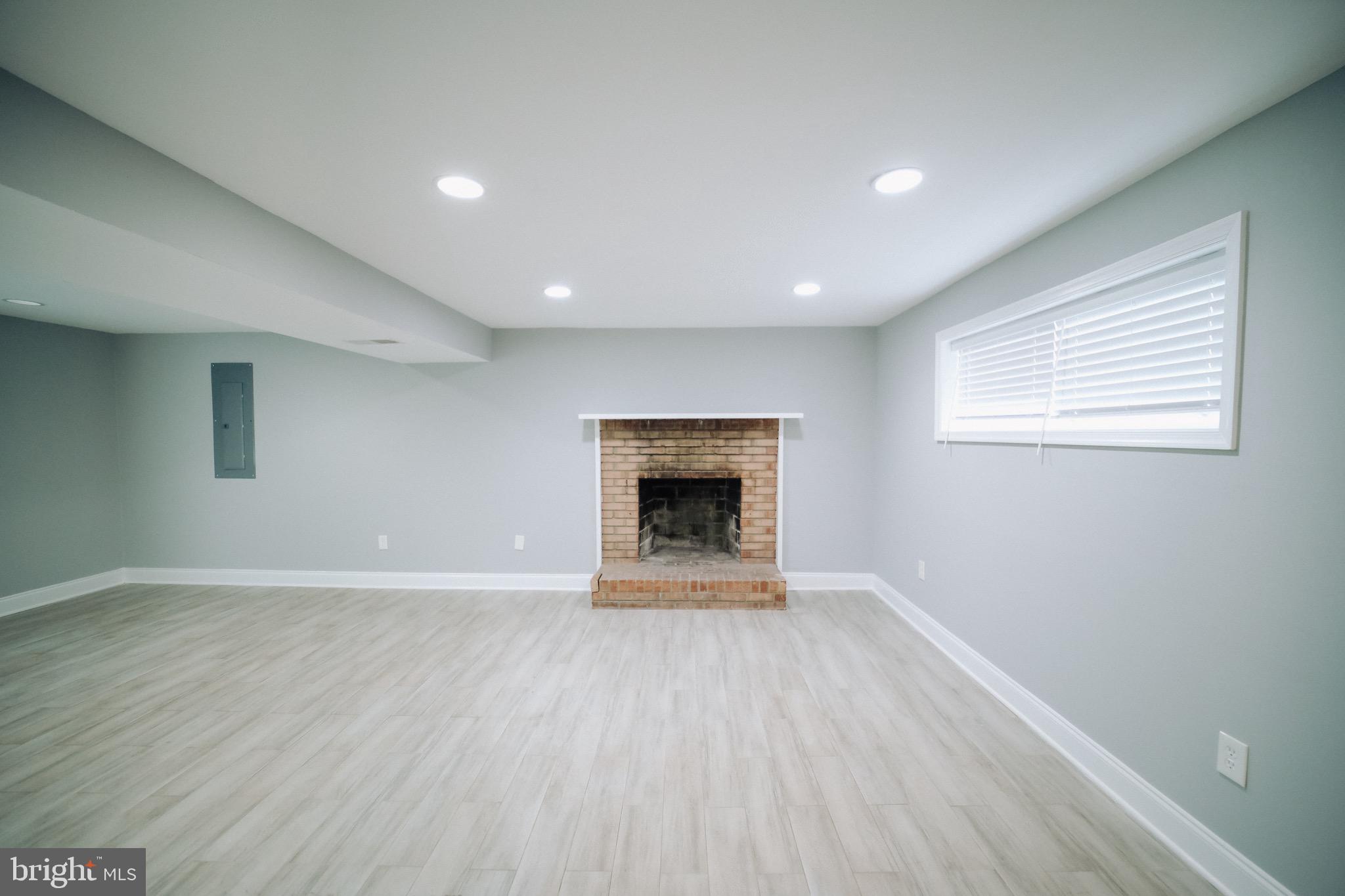 DOUGLAS PARK - Residential Lease