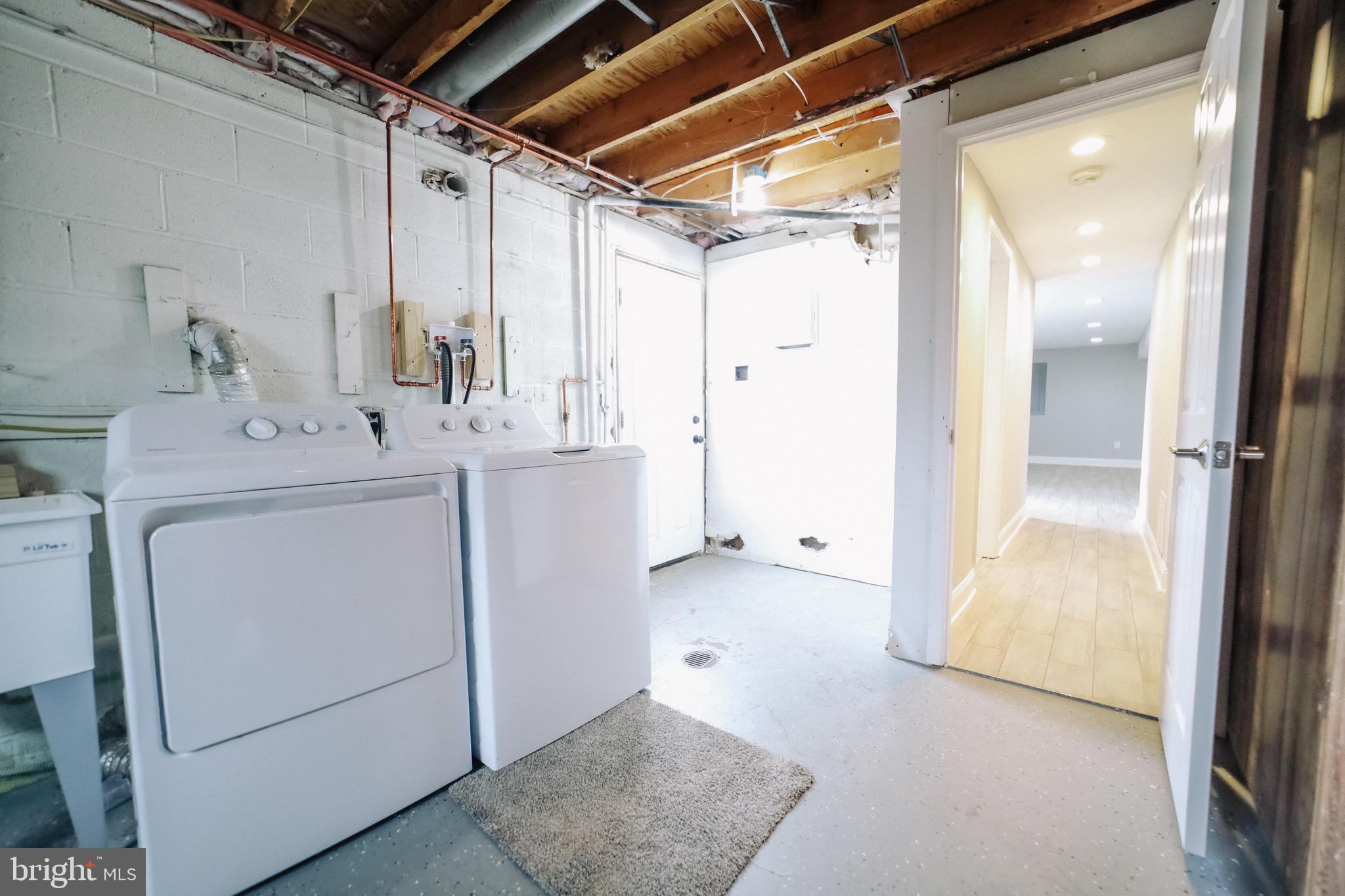 DOUGLAS PARK - Residential Lease