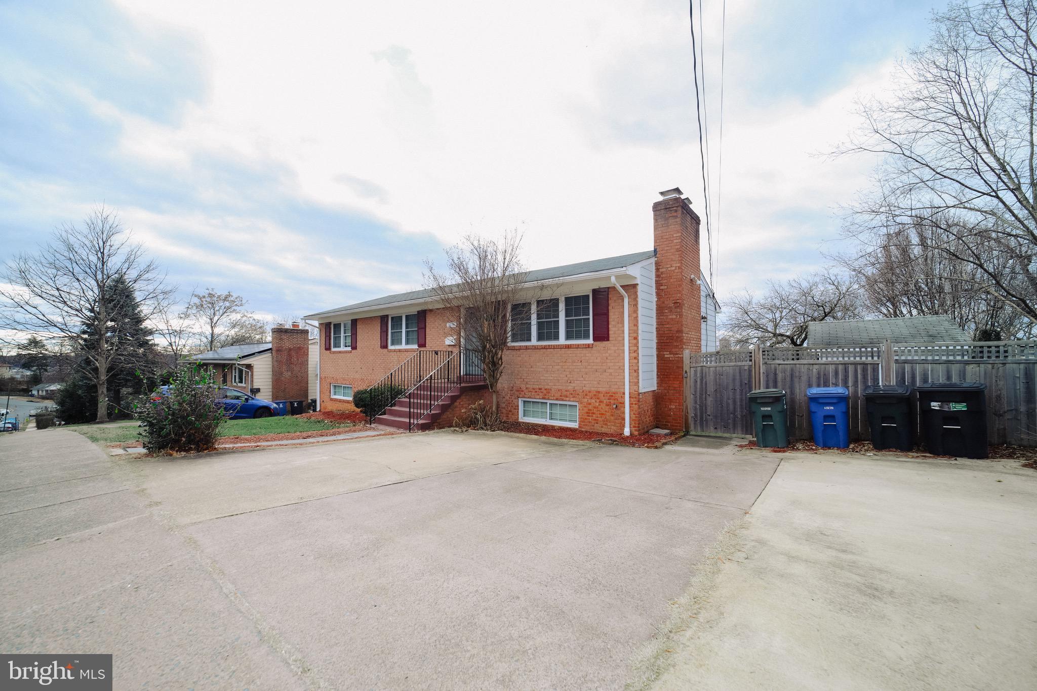 DOUGLAS PARK - Residential Lease