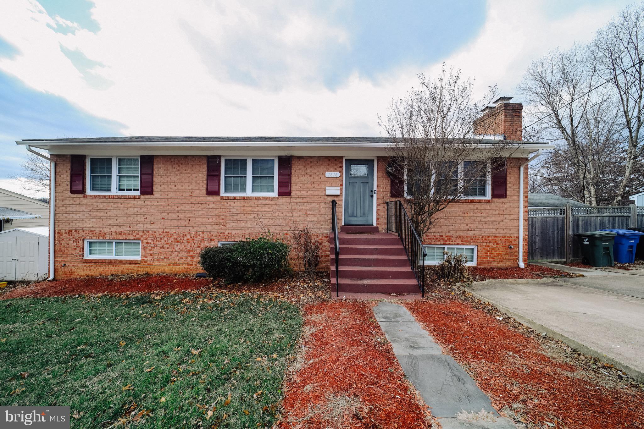 DOUGLAS PARK - Residential Lease