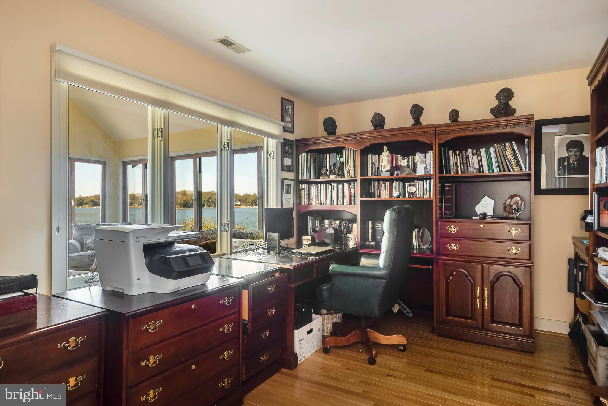 WILD ROSE SHORES - Residential