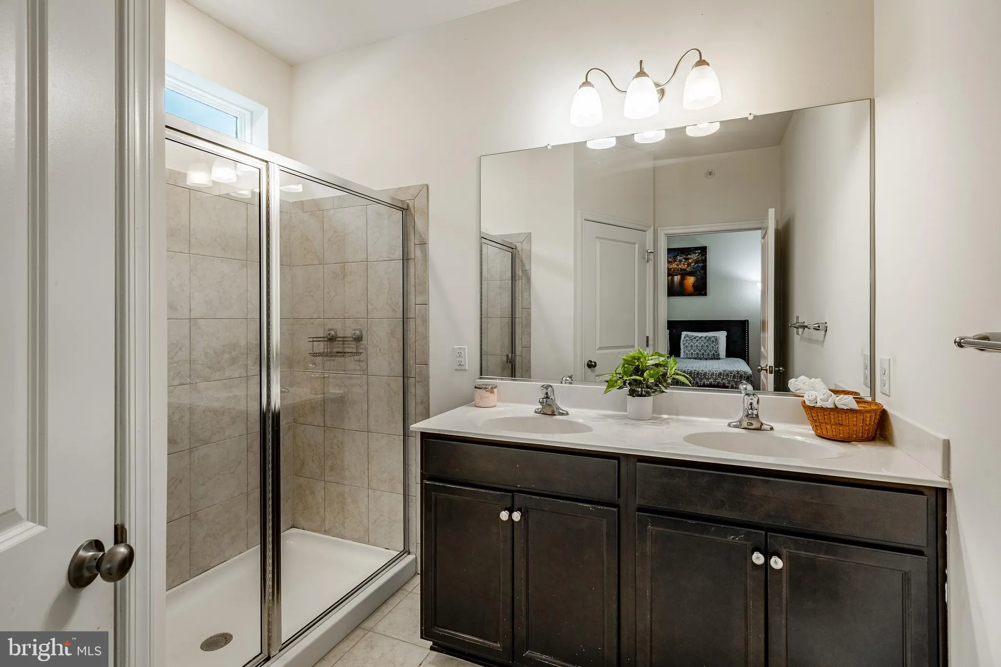 Downingtown, Pennsylvania 19335, United States, 3 Bedrooms Bedrooms, ,3 BathroomsBathrooms,Residential,Pending,140094