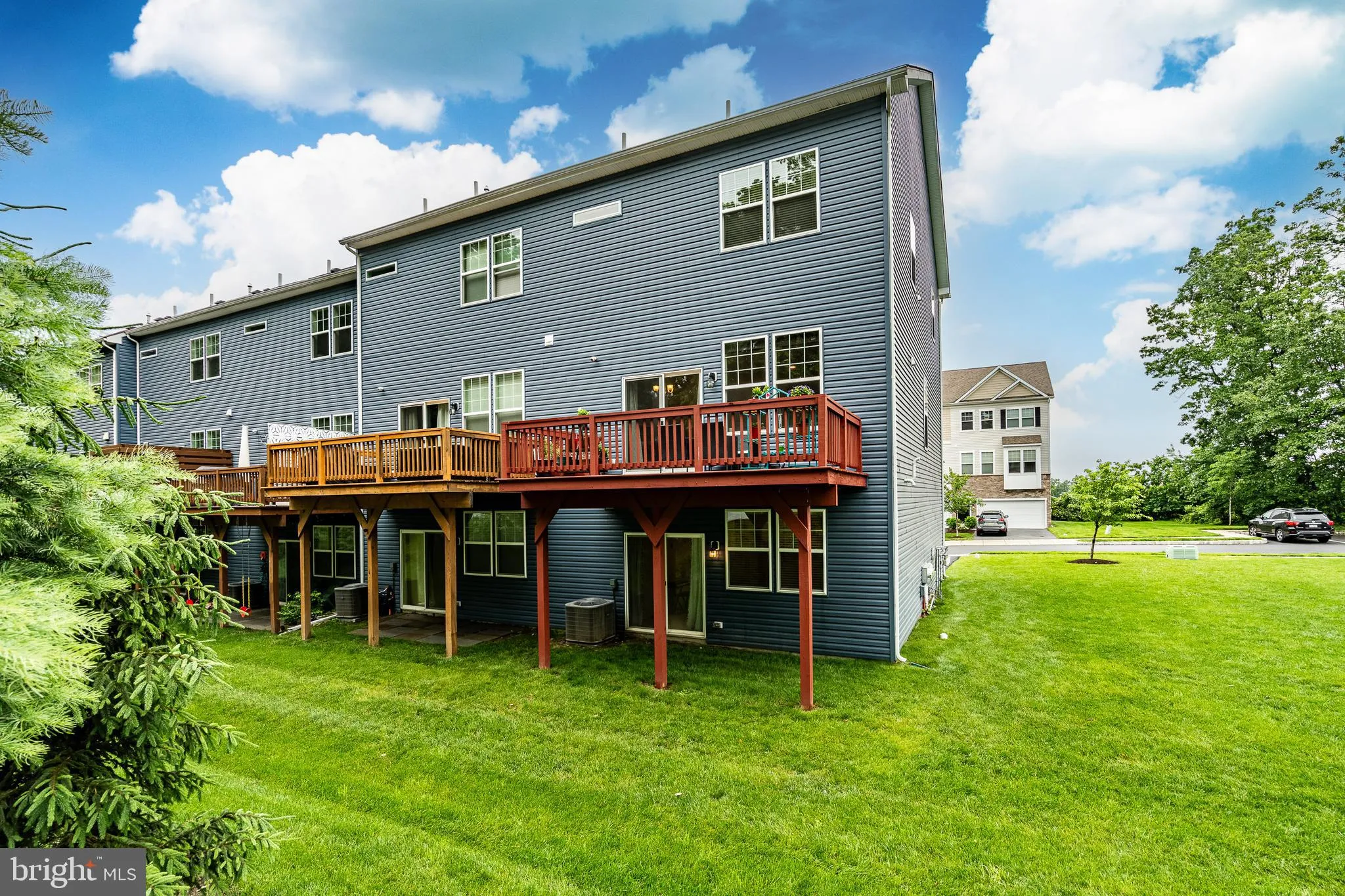 Downingtown, Pennsylvania 19335, United States, 3 Bedrooms Bedrooms, ,3 BathroomsBathrooms,Residential,Pending,140094