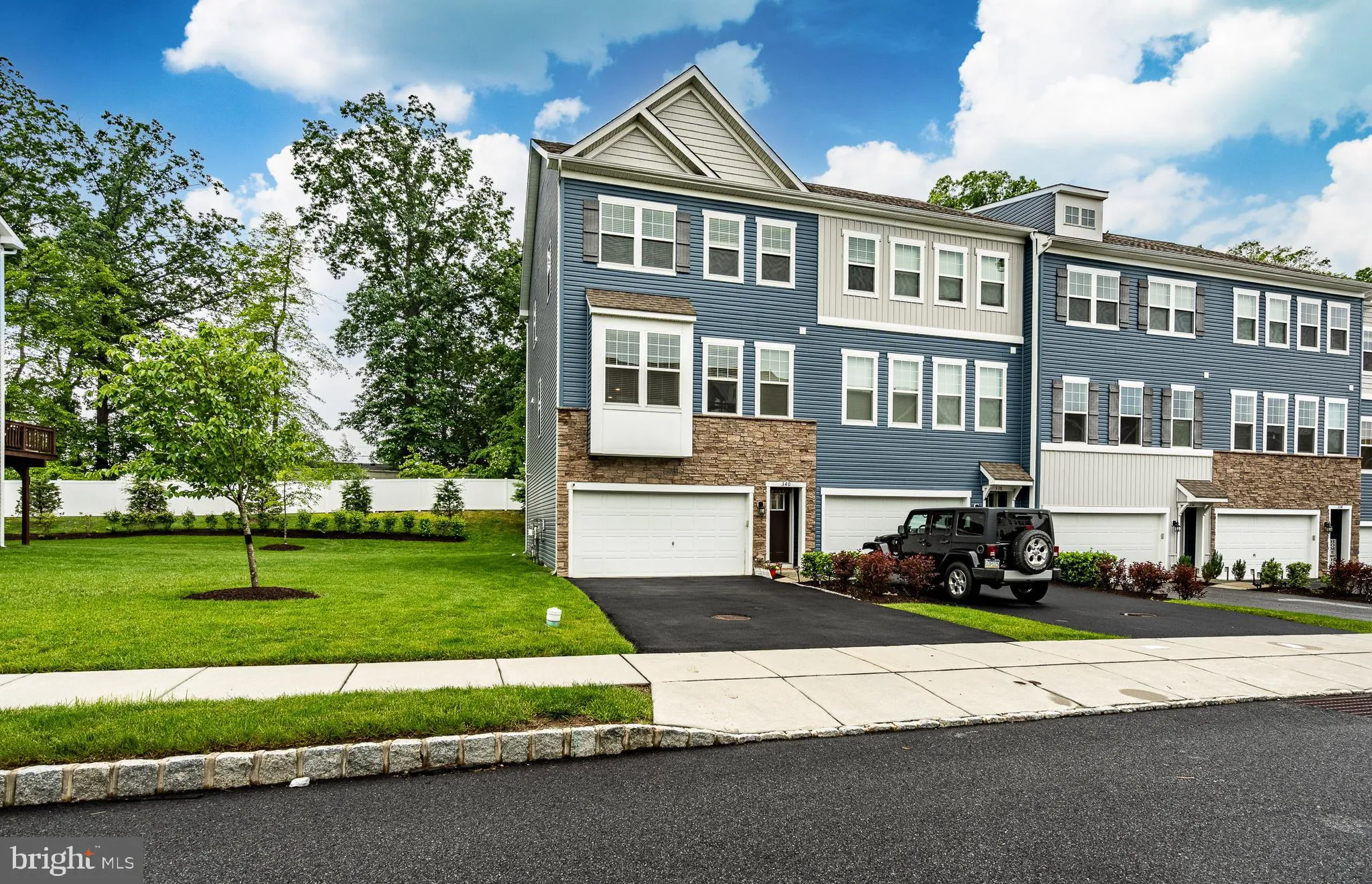 Downingtown, Pennsylvania 19335, United States, 3 Bedrooms Bedrooms, ,3 BathroomsBathrooms,Residential,Pending,140094