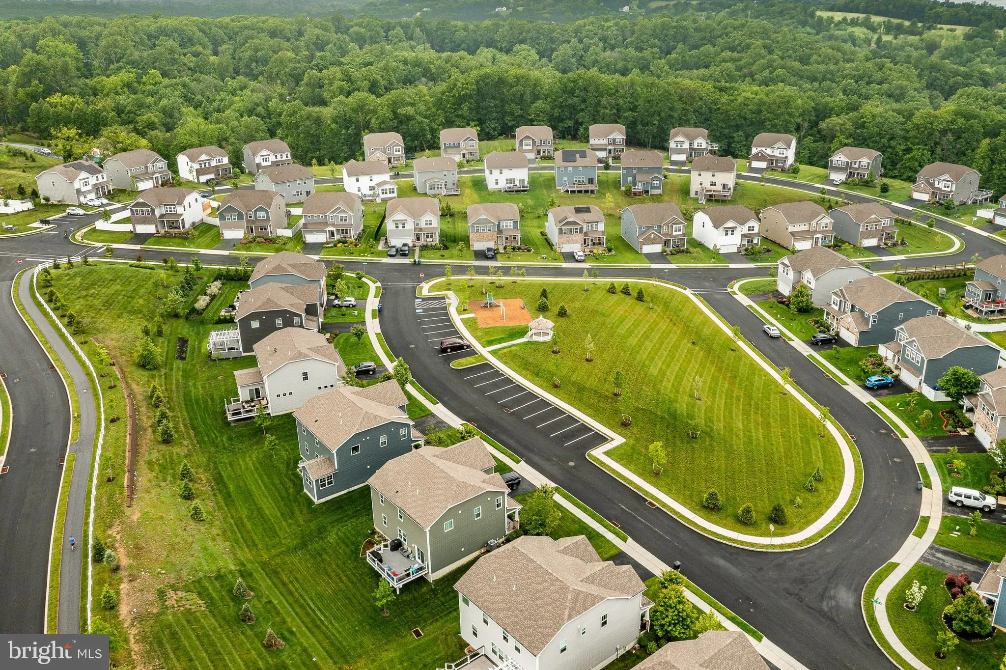 Downingtown, Pennsylvania 19335, United States, 3 Bedrooms Bedrooms, ,3 BathroomsBathrooms,Residential,Pending,140094