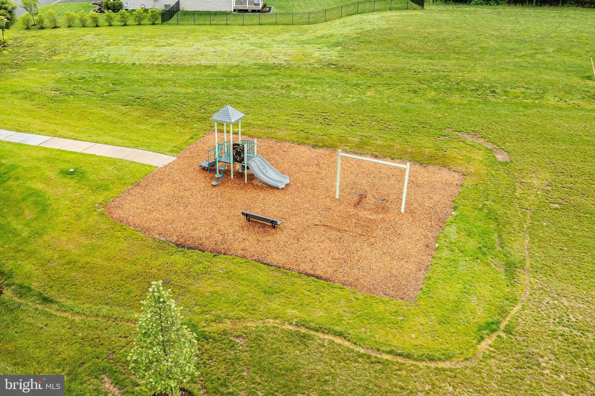 Downingtown, Pennsylvania 19335, United States, 3 Bedrooms Bedrooms, ,3 BathroomsBathrooms,Residential,Pending,140094