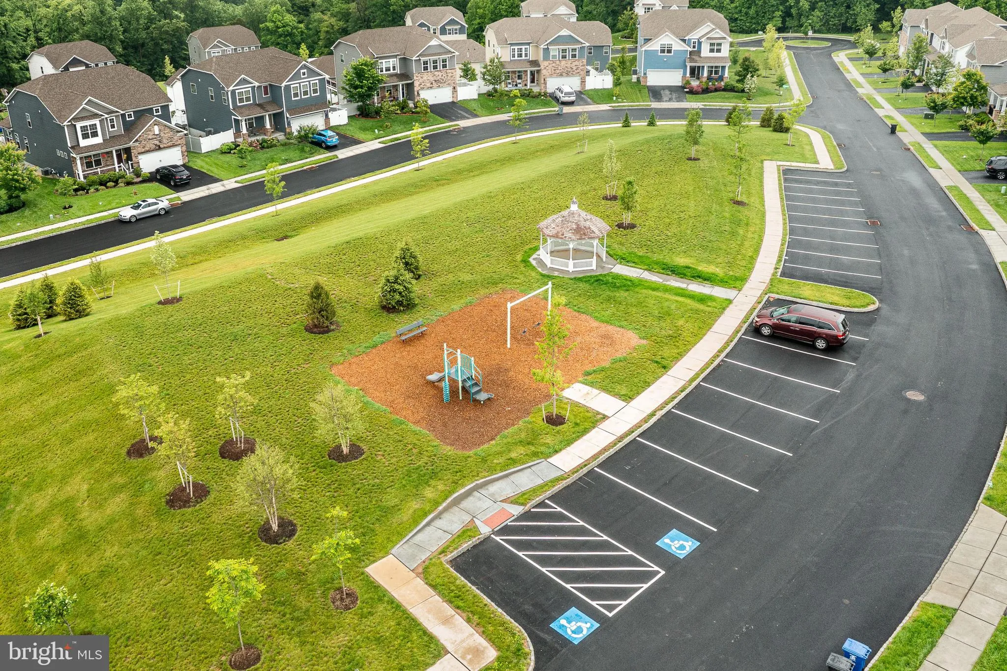 Downingtown, Pennsylvania 19335, United States, 3 Bedrooms Bedrooms, ,3 BathroomsBathrooms,Residential,Pending,140094