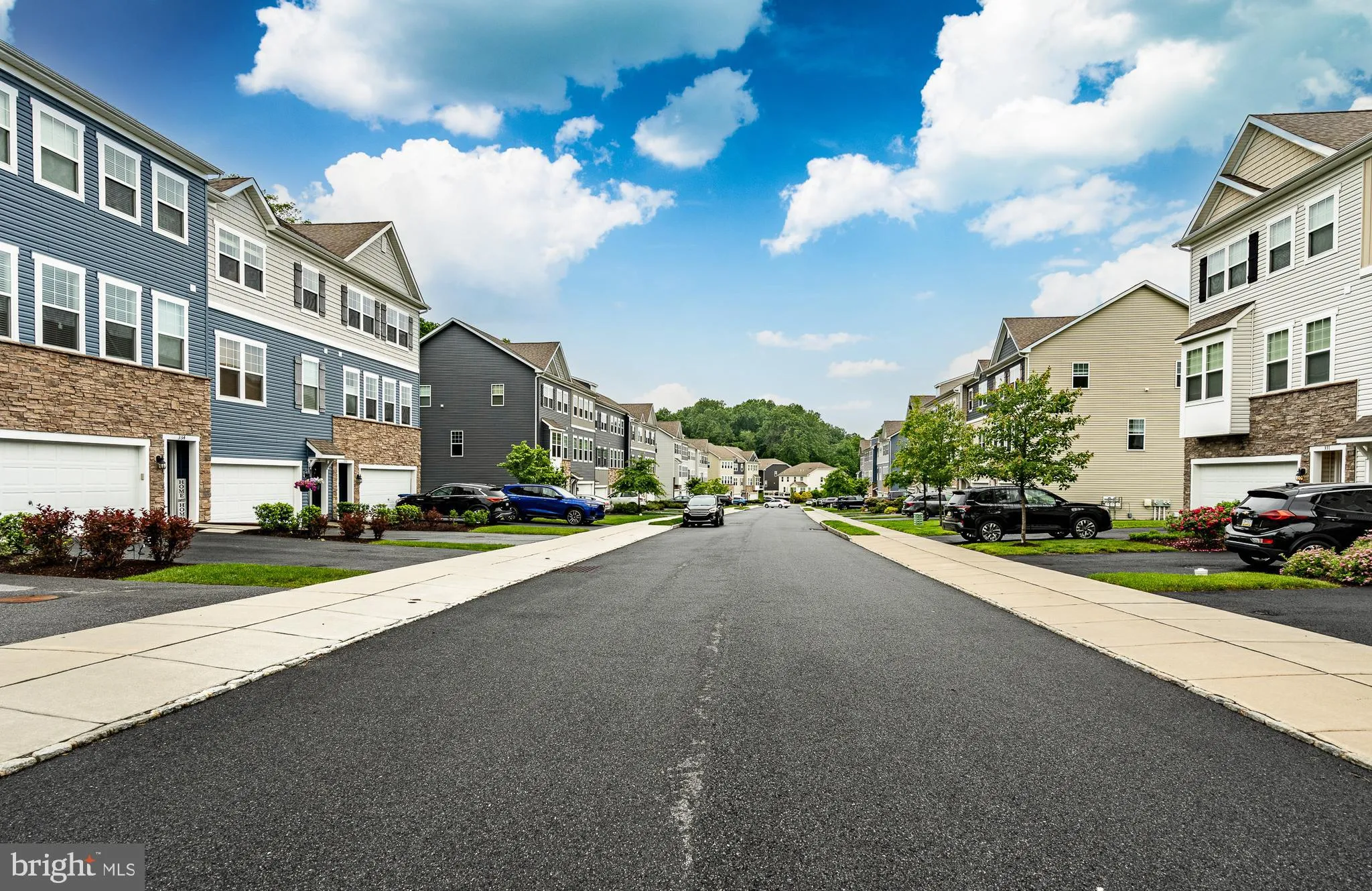 Downingtown, Pennsylvania 19335, United States, 3 Bedrooms Bedrooms, ,3 BathroomsBathrooms,Residential,Pending,140094