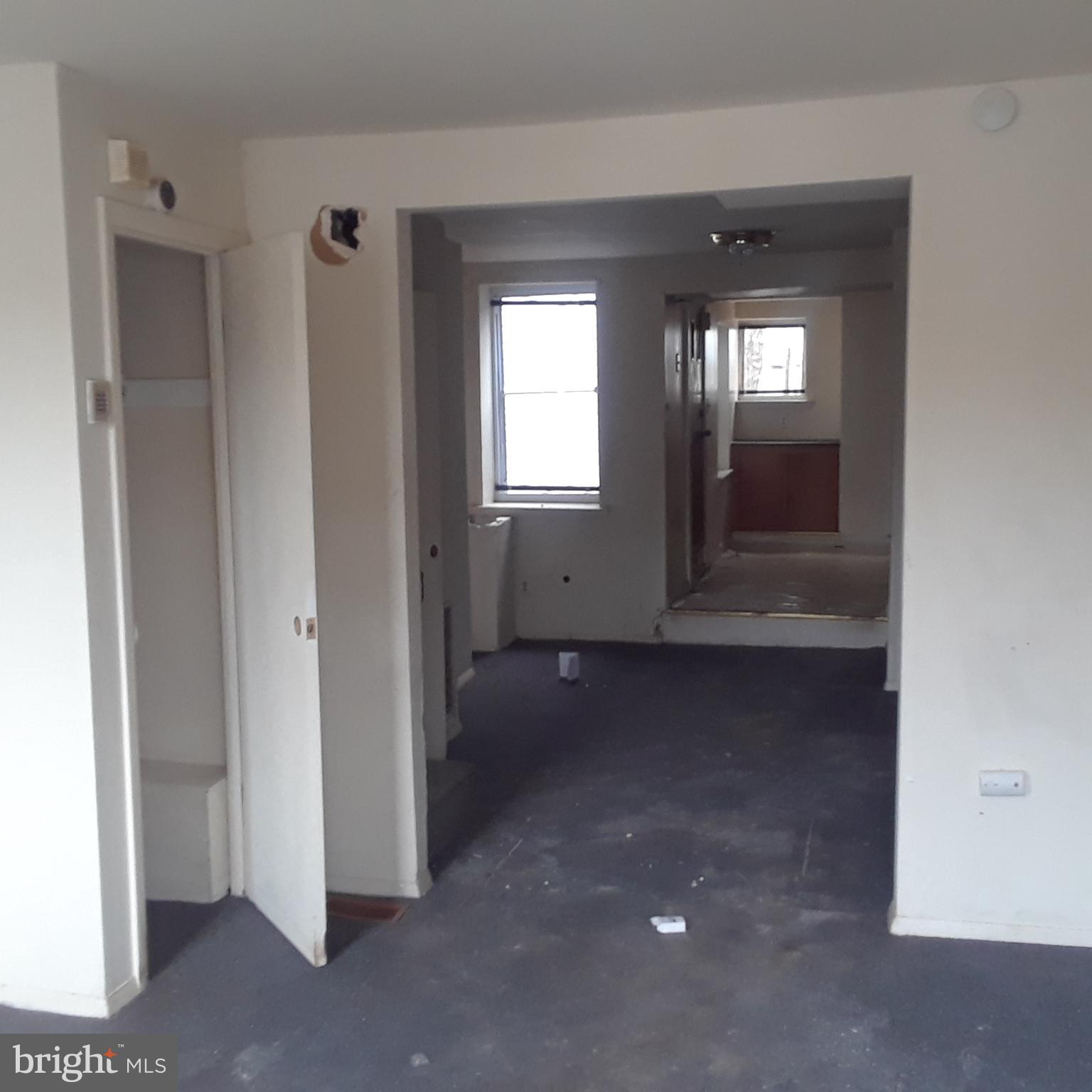 HOLLINS PARK - Residential