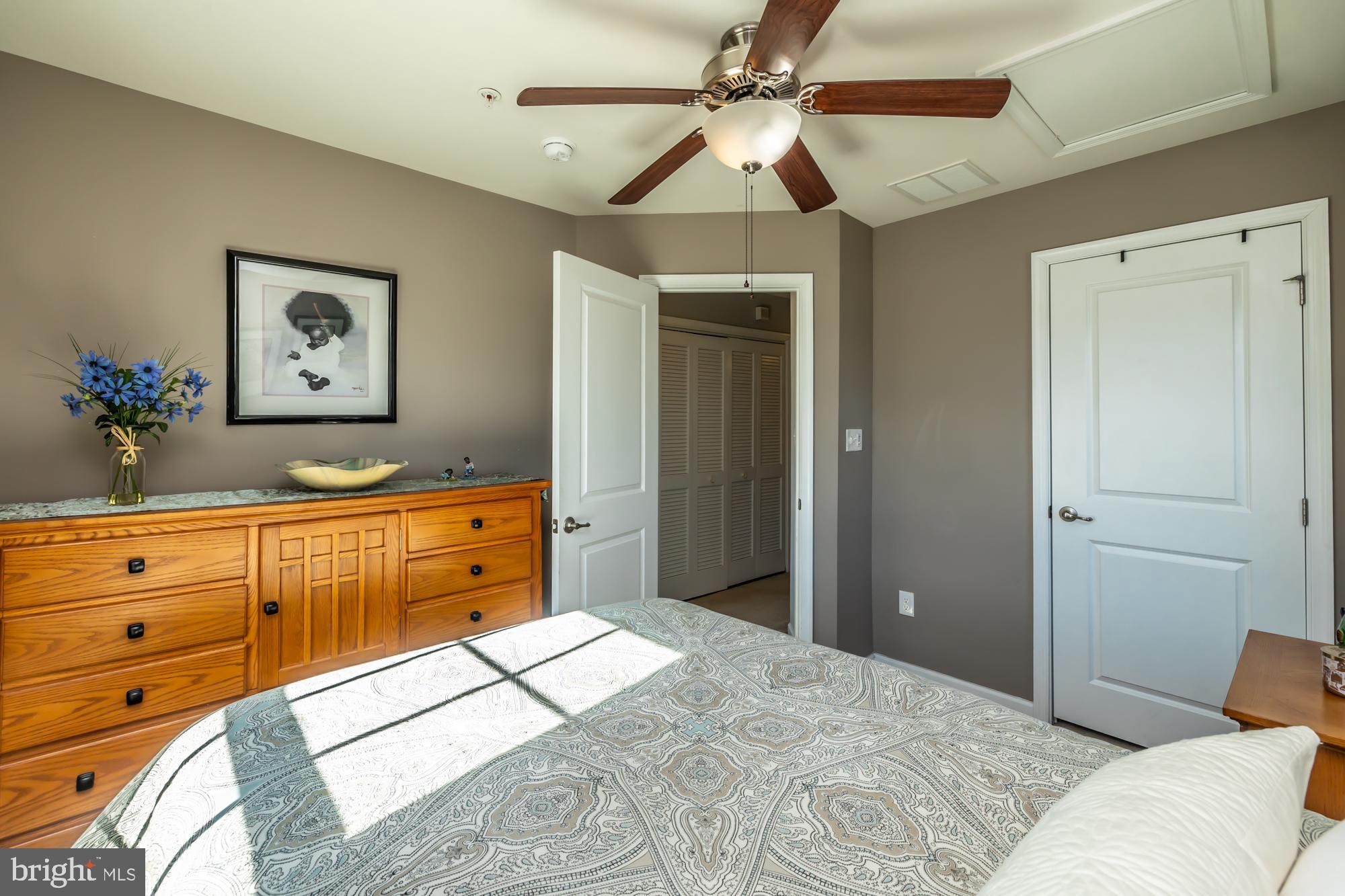 MEADOWVIEW - Residential