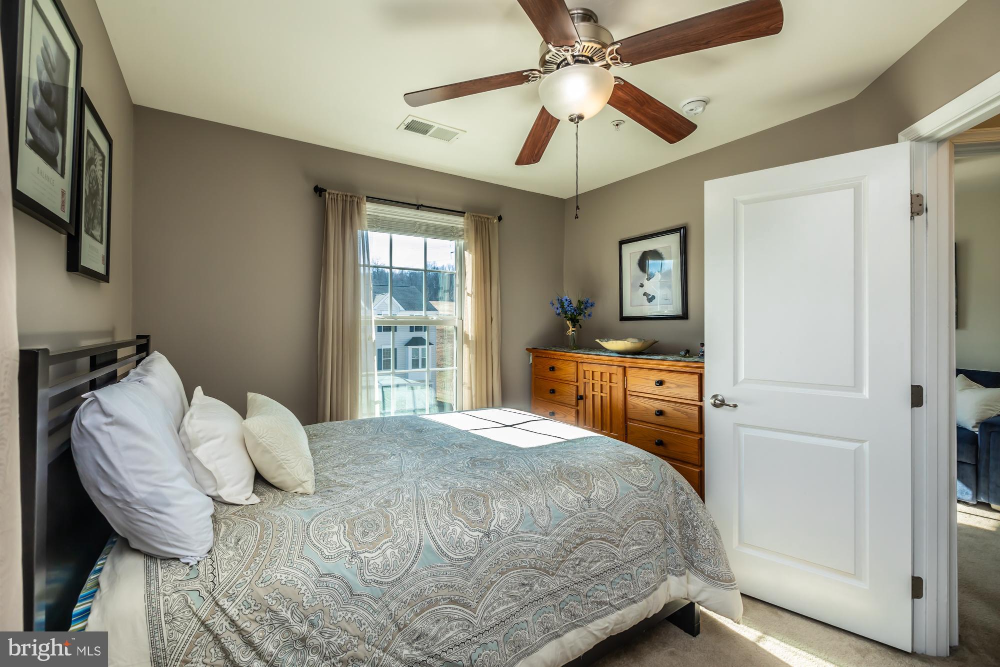 MEADOWVIEW - Residential