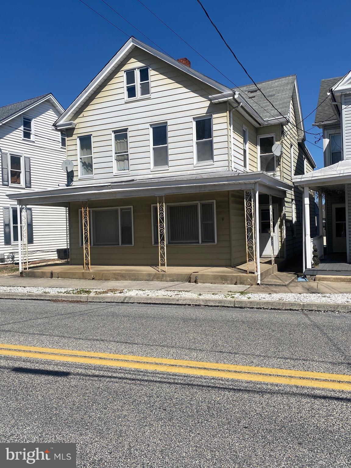 Perfect Location!!! Move right in this 3 bedroom 1 bath duplex. It features a new economic boiler, replacement windows, washer/dryer, and off street parking.