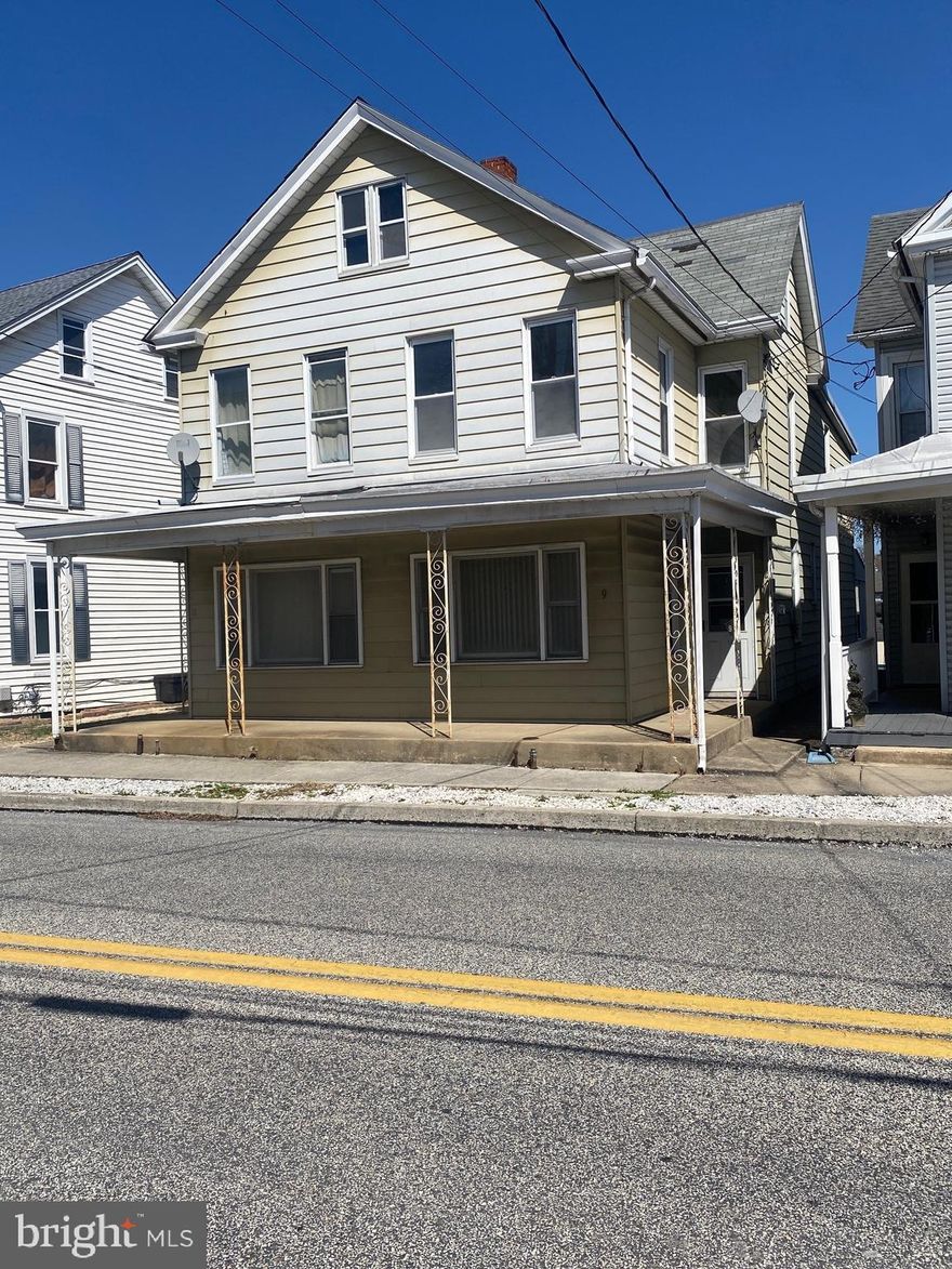 Perfect Location!!!  Move right in this 3 bedroom 1 bath duplex.  It features a new economic boiler, replacement windows, washer/dryer, and off street parking.