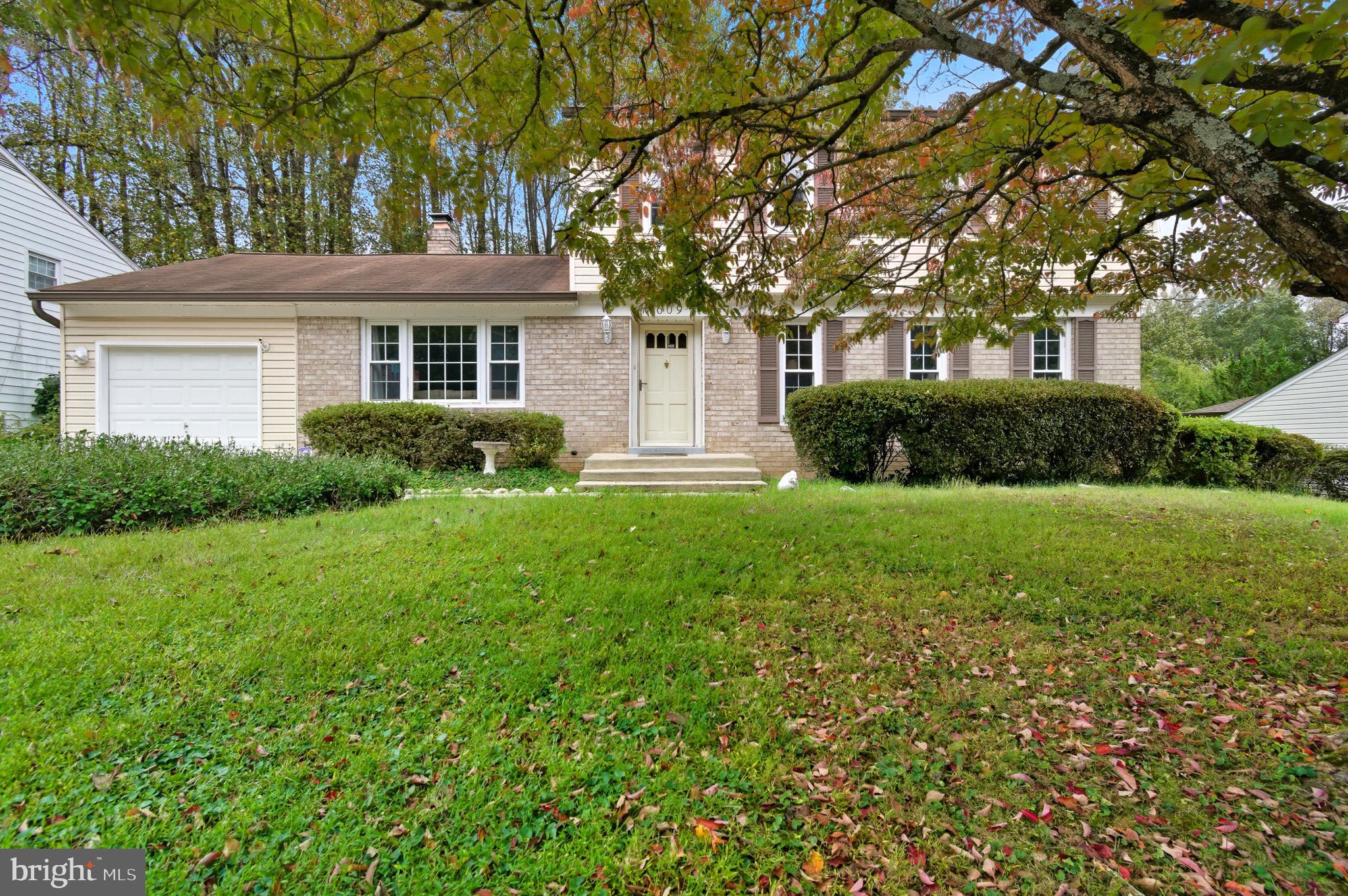 1609 WINDING WAYE LANE