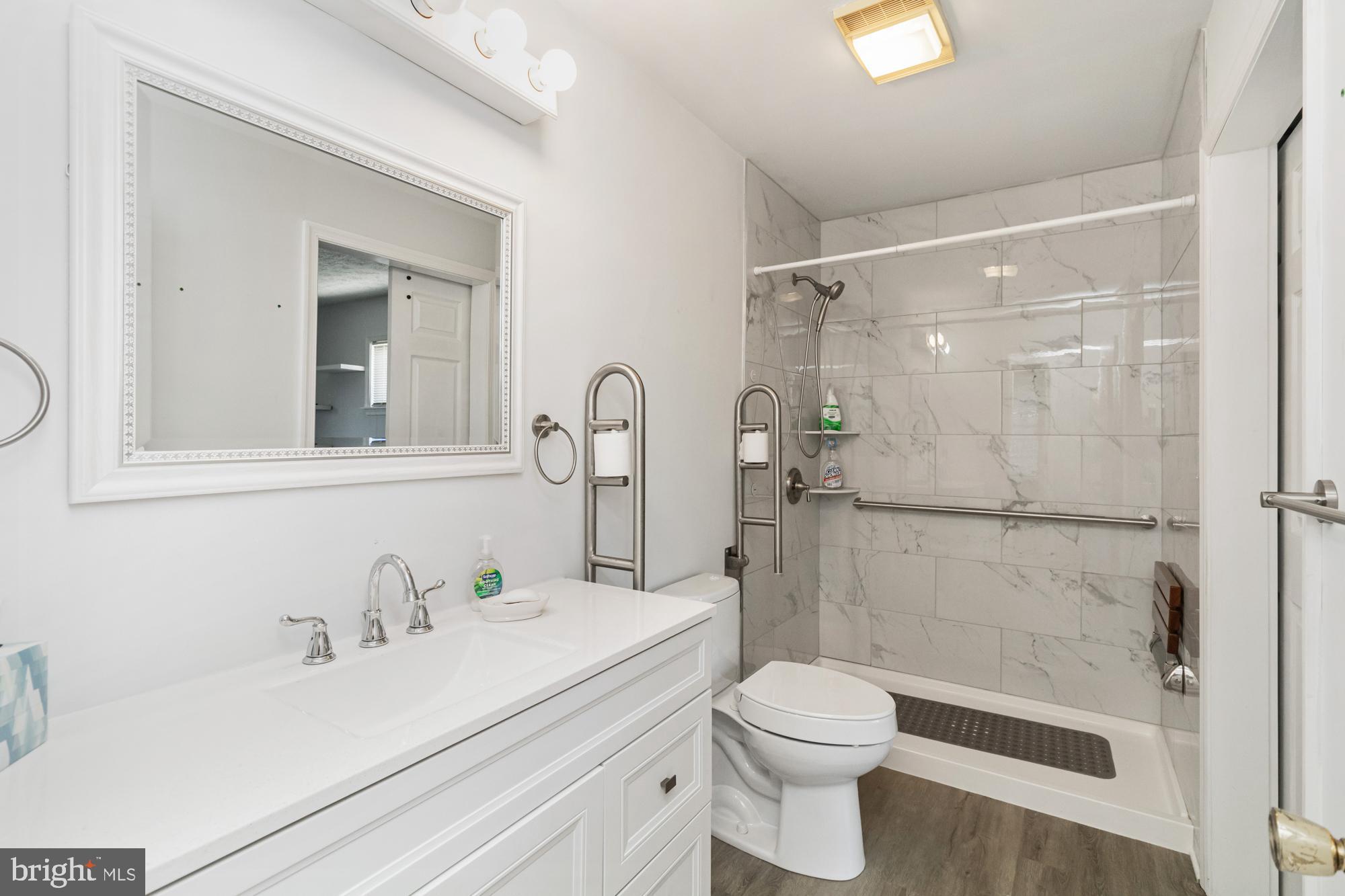 BAUERNSCHMIDT MANOR - Residential Lease