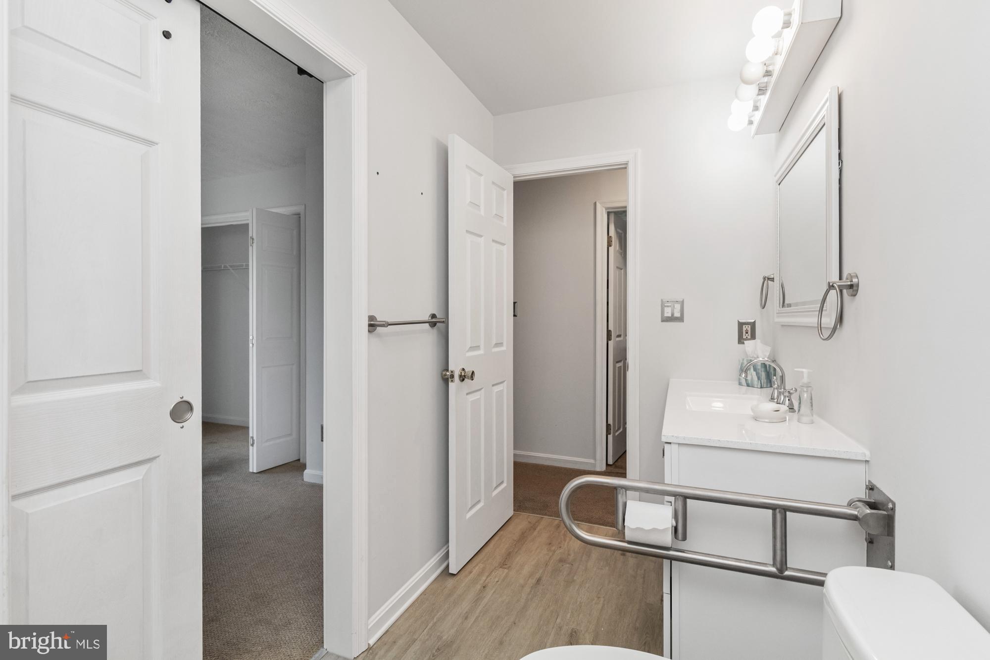 BAUERNSCHMIDT MANOR - Residential Lease