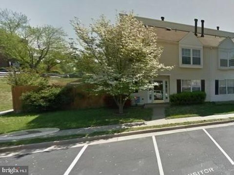 Townhouse For Rent - 6128 Hoskins Hollow Circle<br/> CENTREVILLE, VA 20121