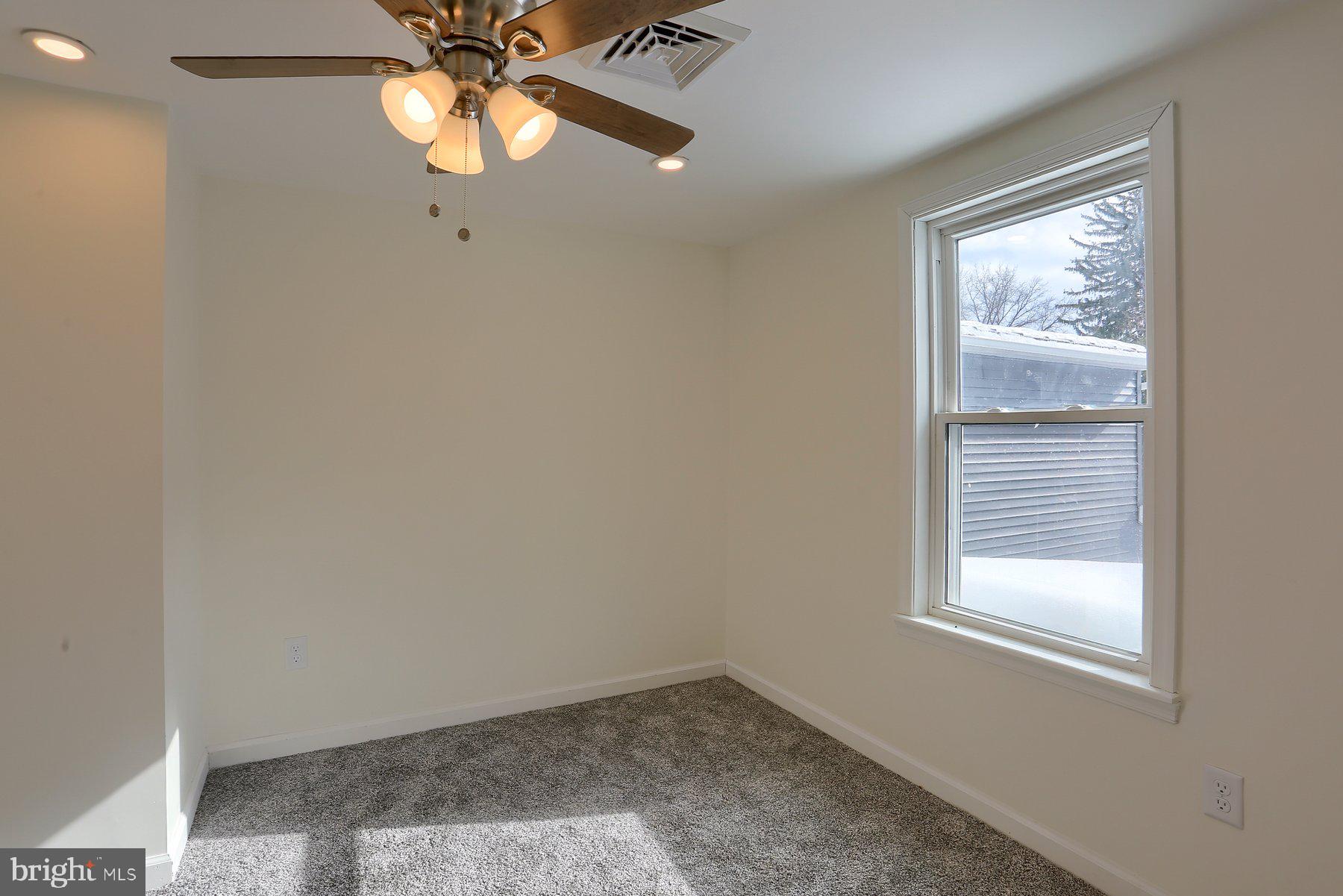 ROYALTON - Residential