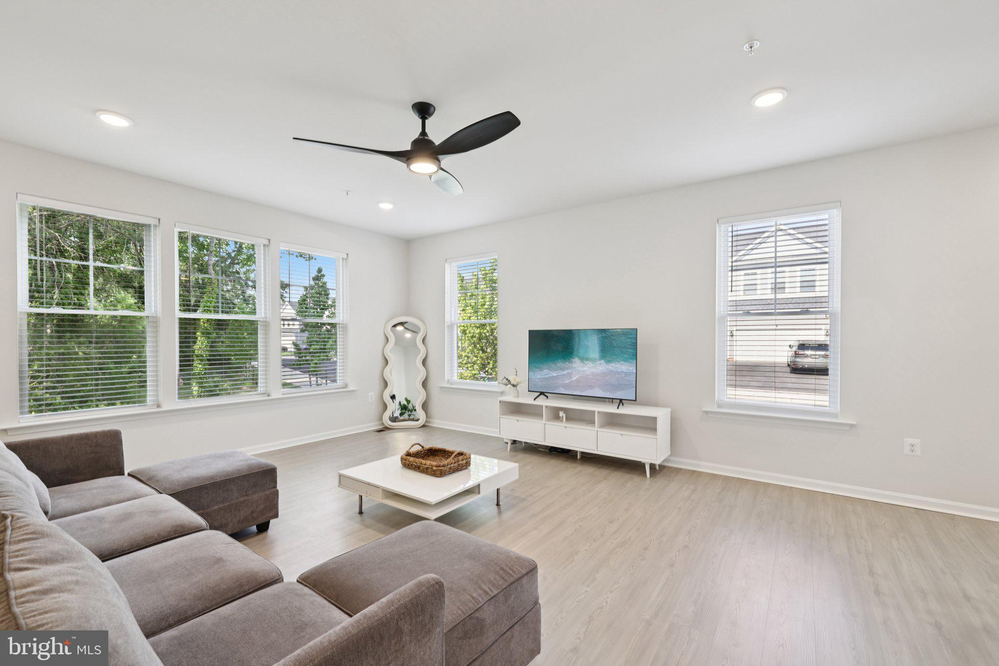 GLEN BURNIE - Residential