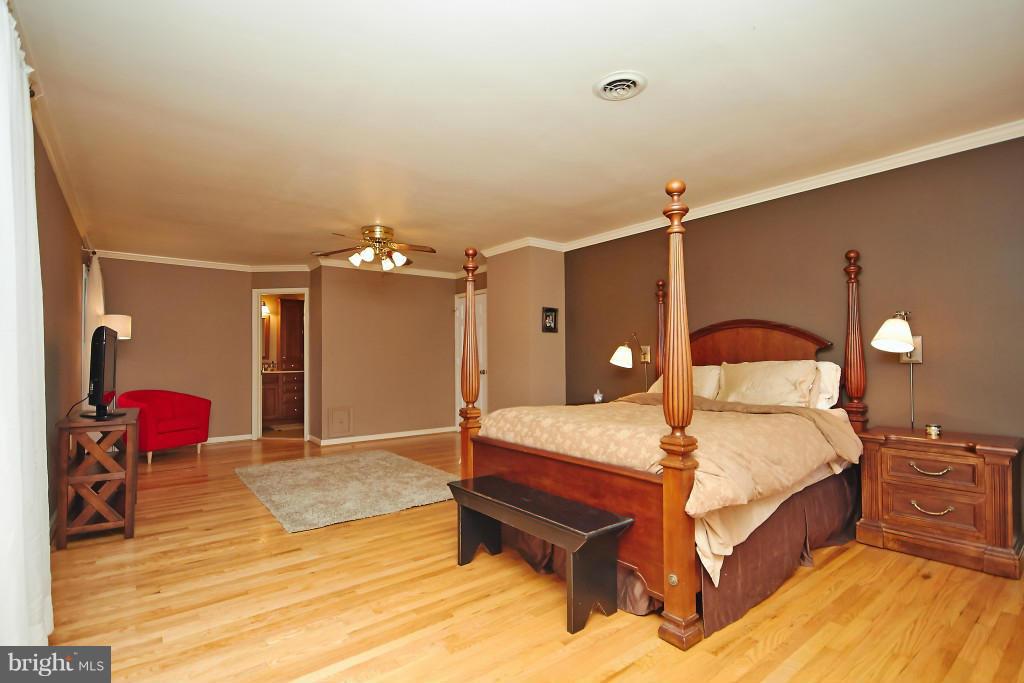 WARR LAKES - Residential