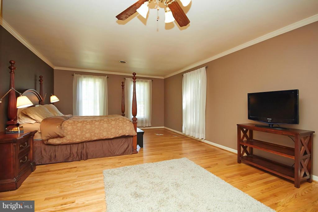 WARR LAKES - Residential