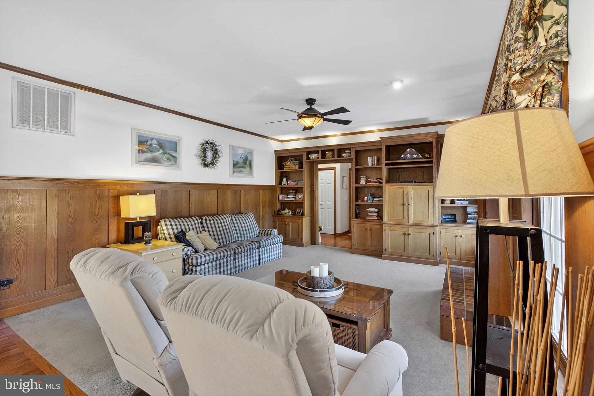 SADDLE RIDGE - Residential