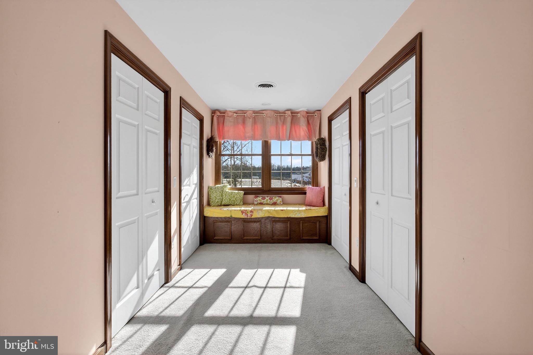 SADDLE RIDGE - Residential