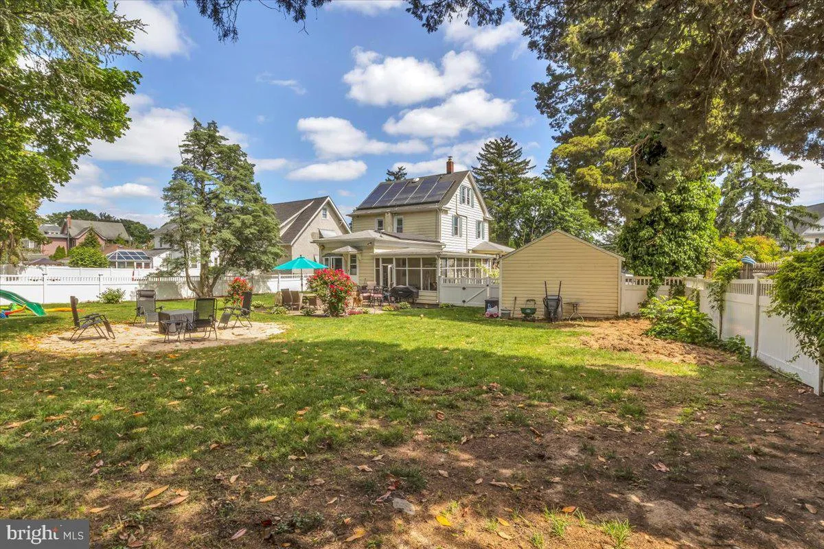 Pitman, New Jersey 08071, United States, 4 Bedrooms Bedrooms, ,2 BathroomsBathrooms,Residential,Contingent,201454