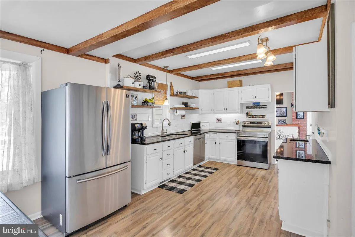 Pitman, New Jersey 08071, United States, 4 Bedrooms Bedrooms, ,2 BathroomsBathrooms,Residential,Contingent,201454