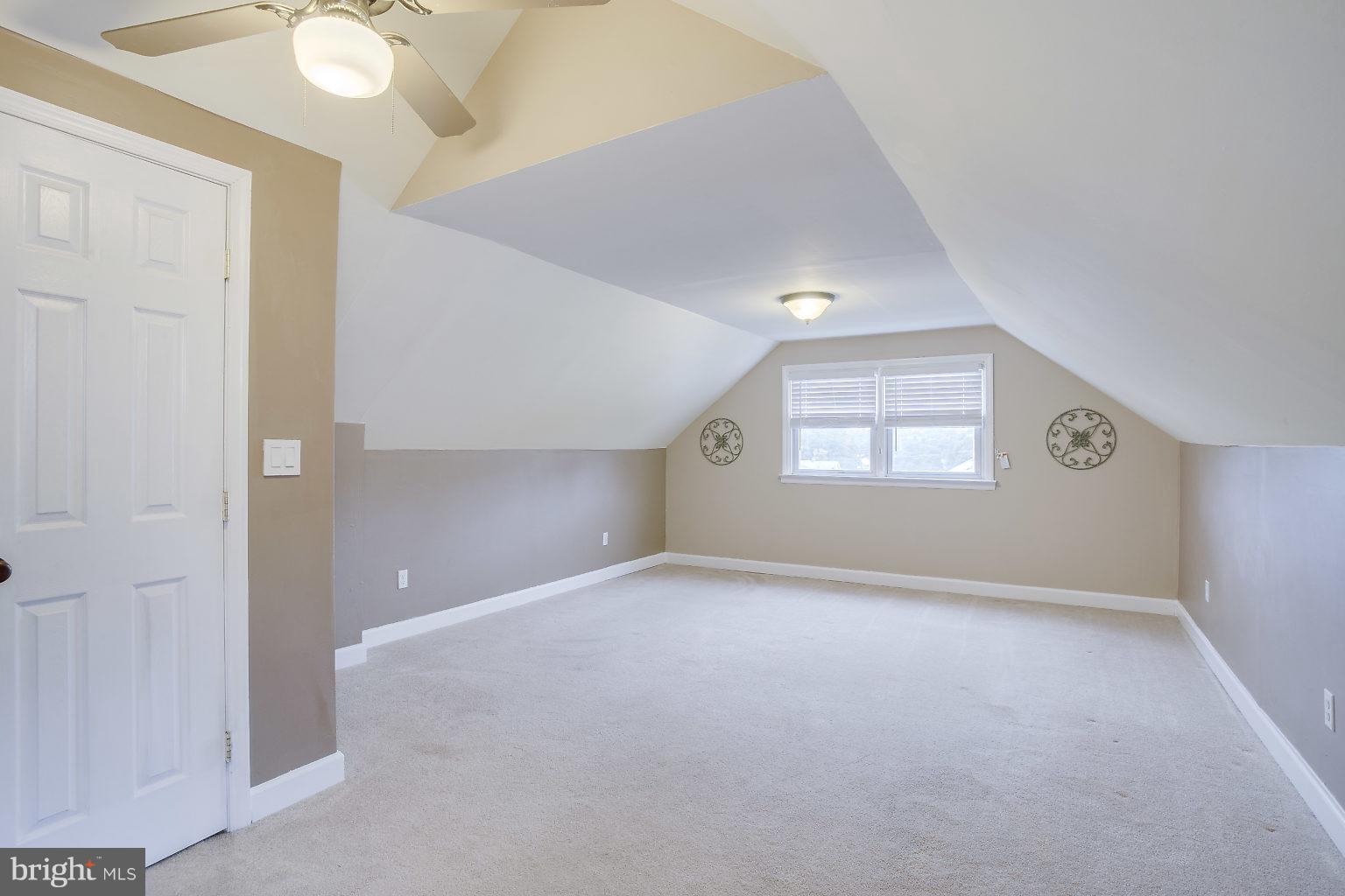 LANDSDOWNE - Residential