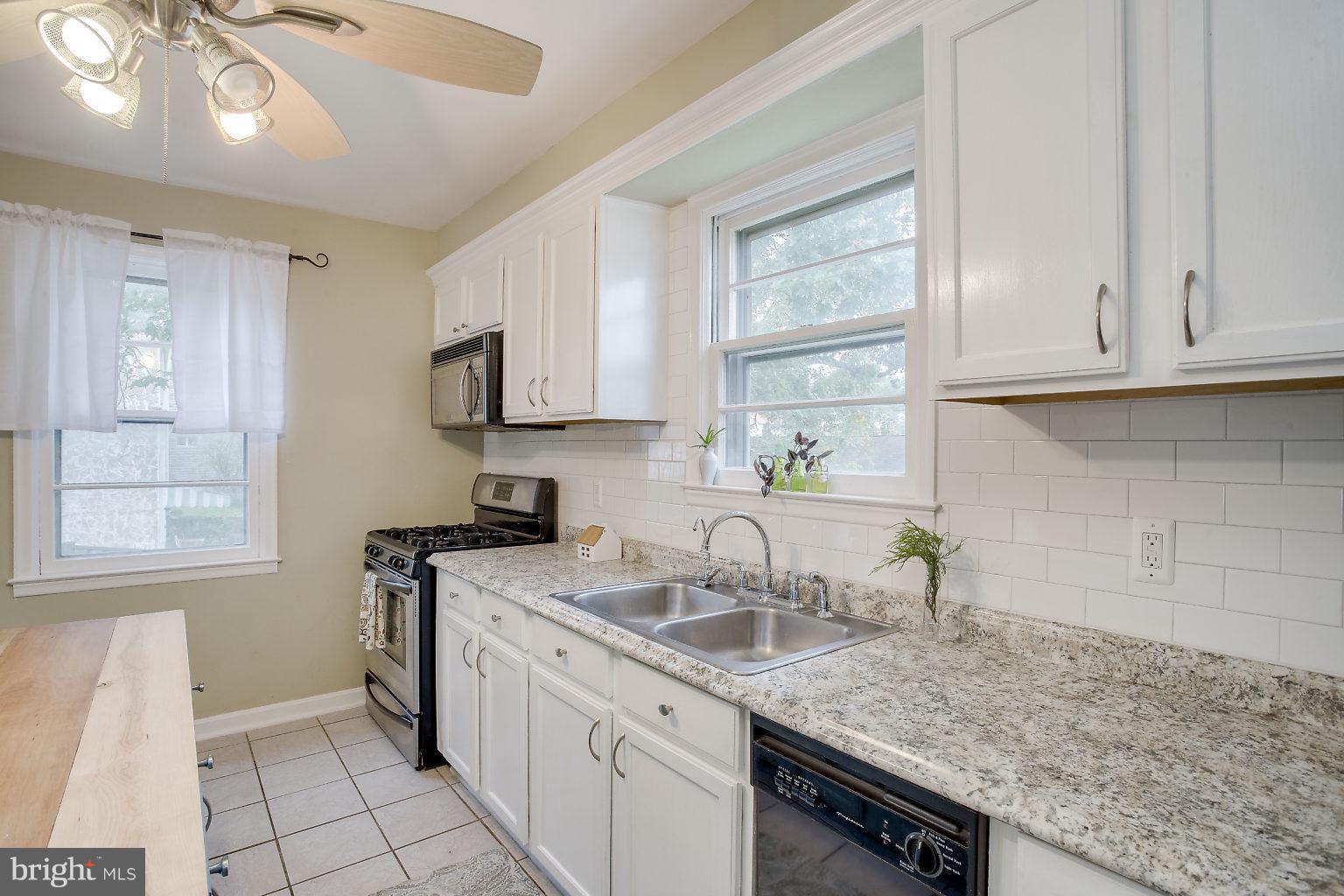 LANDSDOWNE - Residential