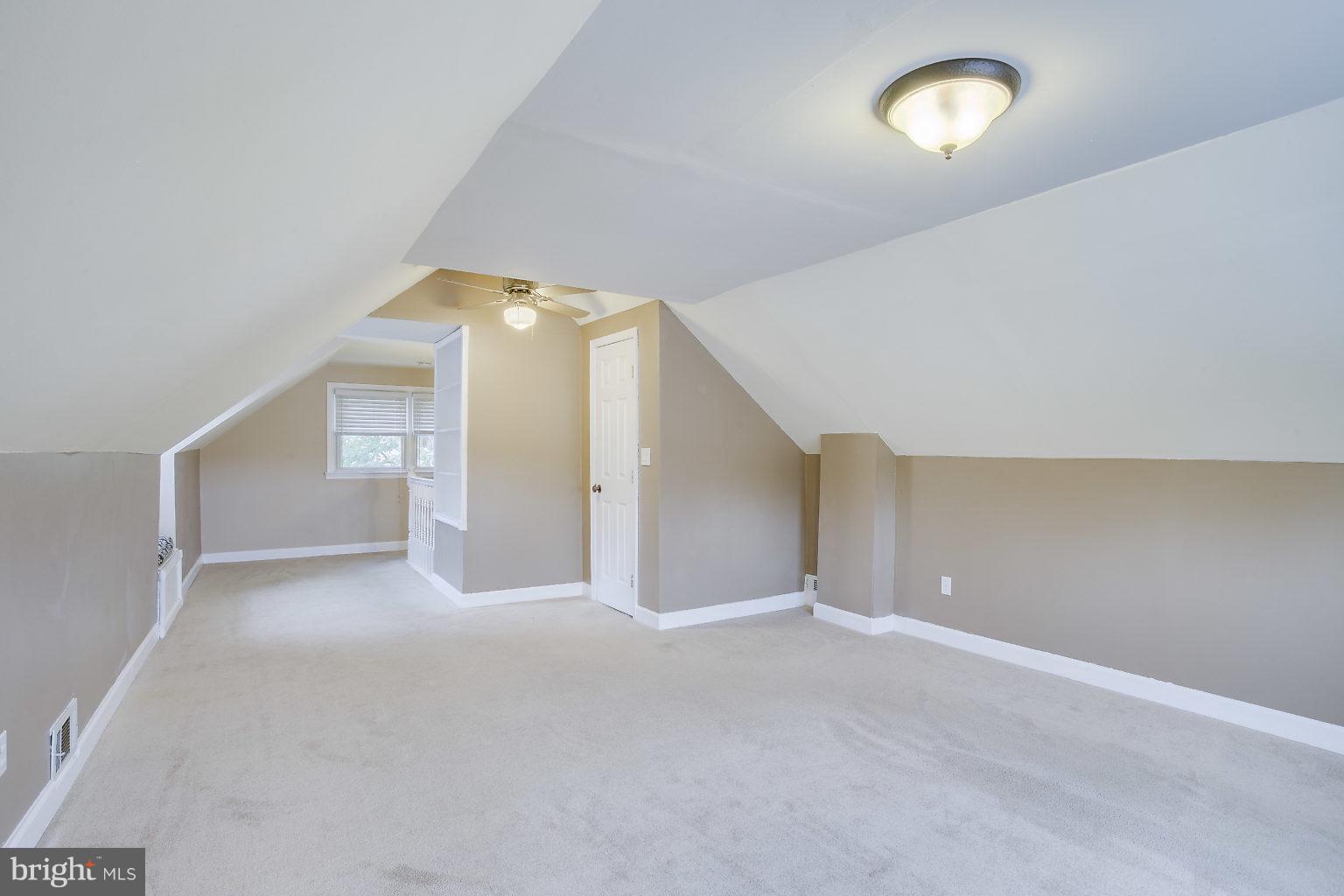 LANDSDOWNE - Residential