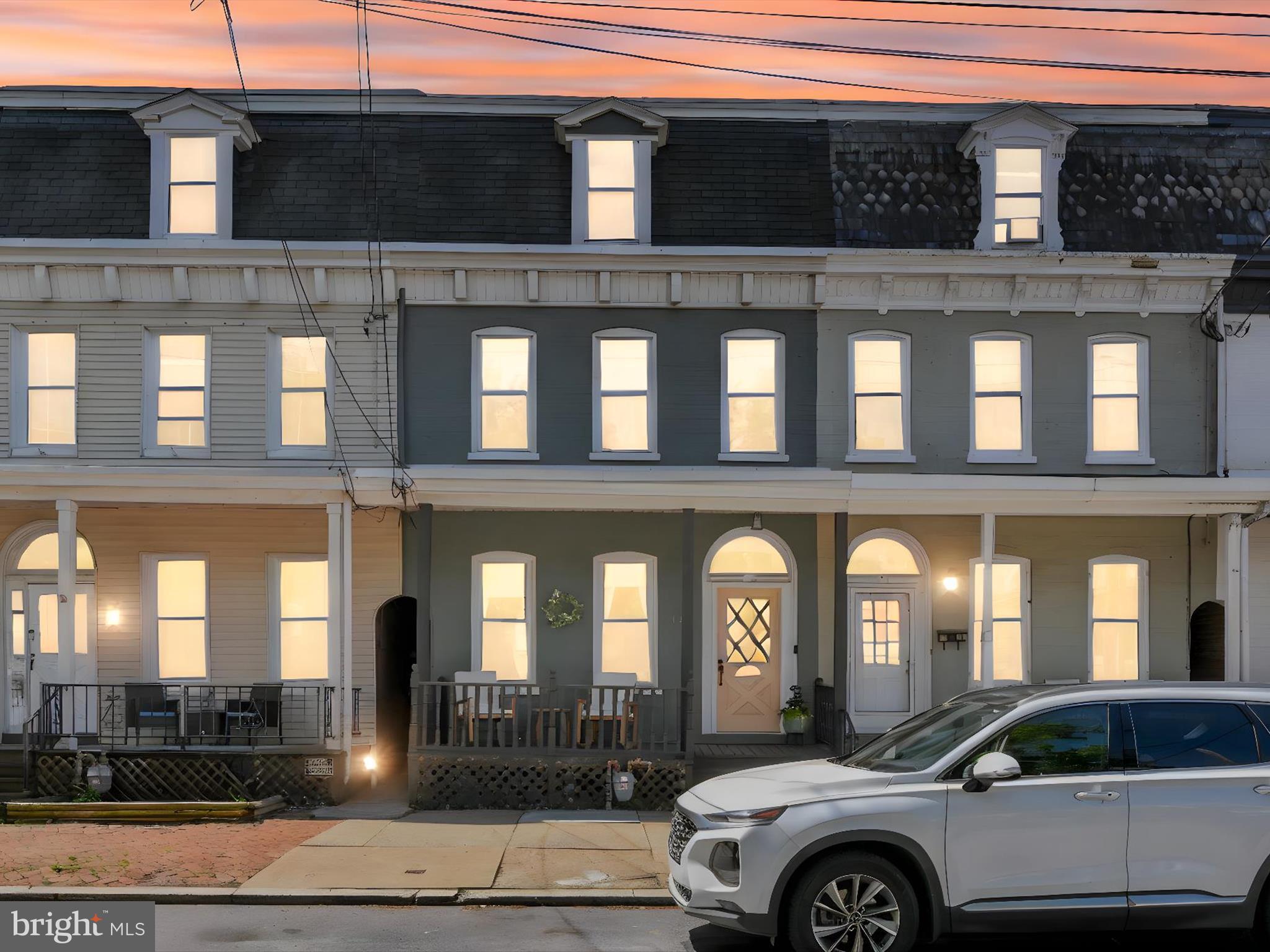 142 E NEW STREET