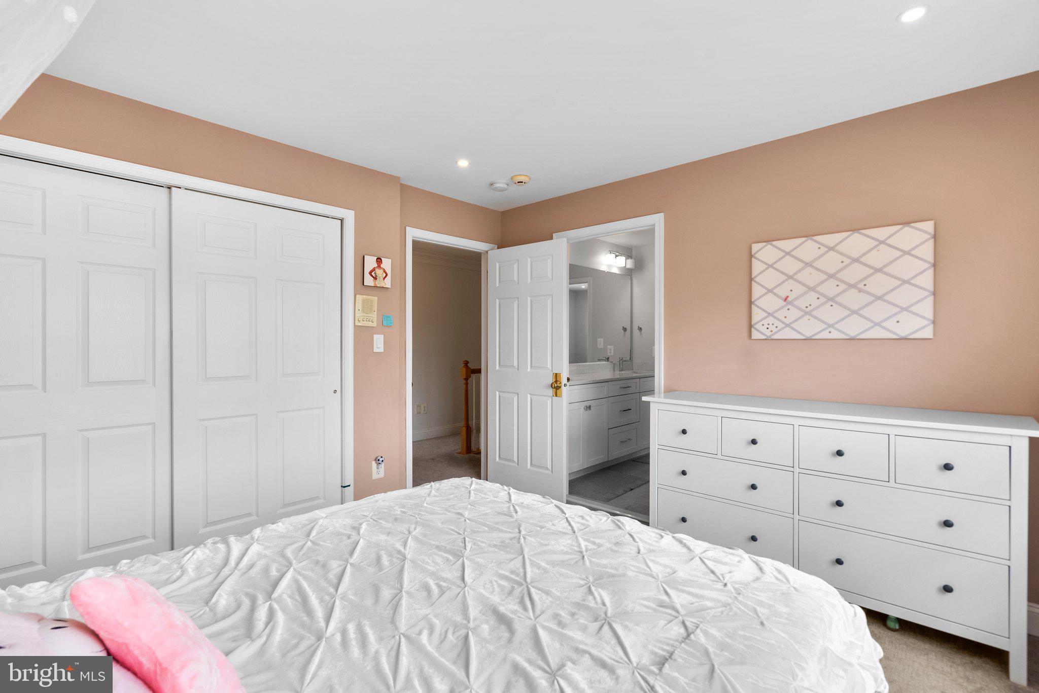 POTOMAC GLEN - Residential